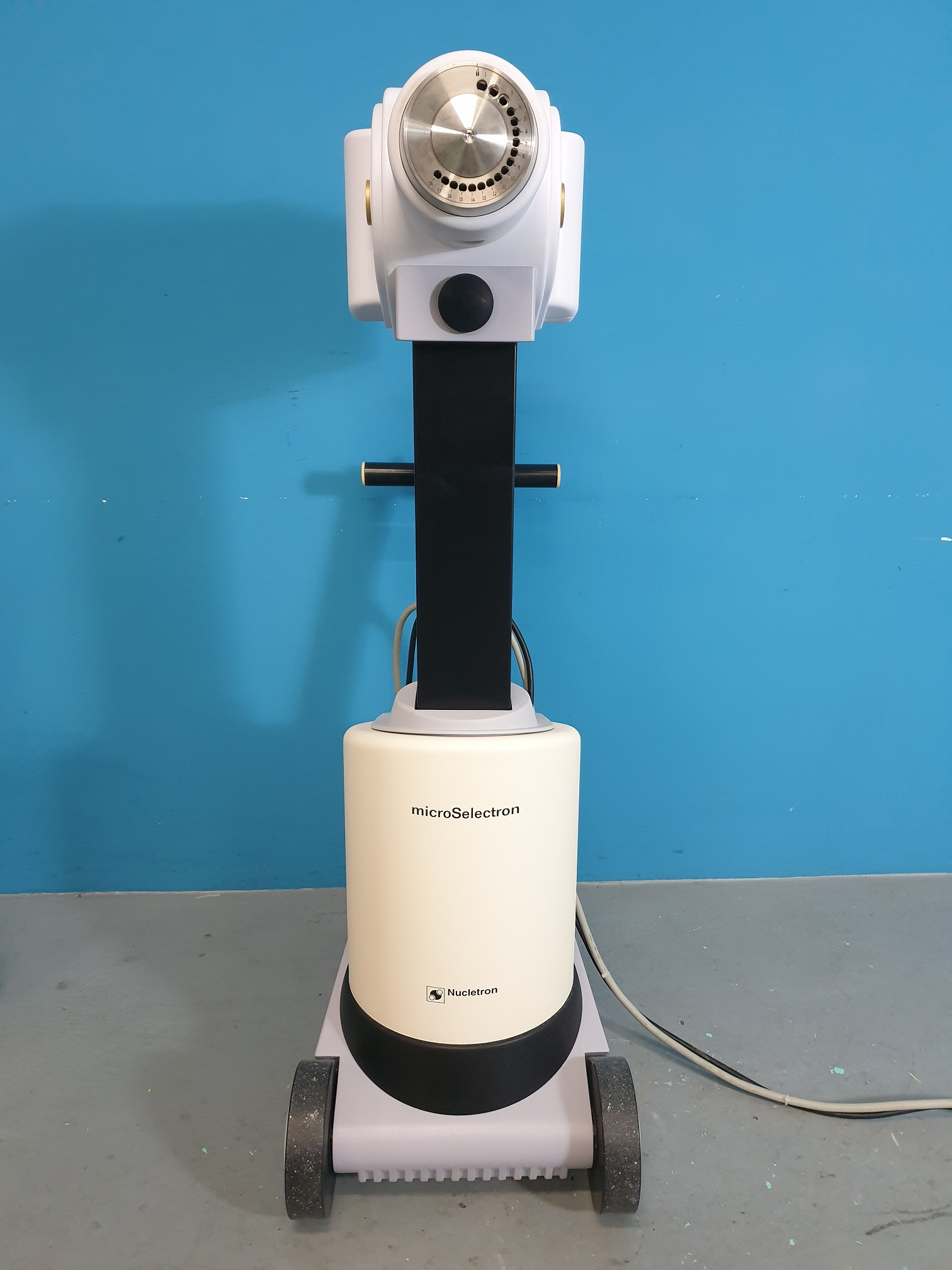 EleKTA Nucletron MicroSelectron HDR Radiotherapy systems + Nucletron ESC 105098 thumbnail 11