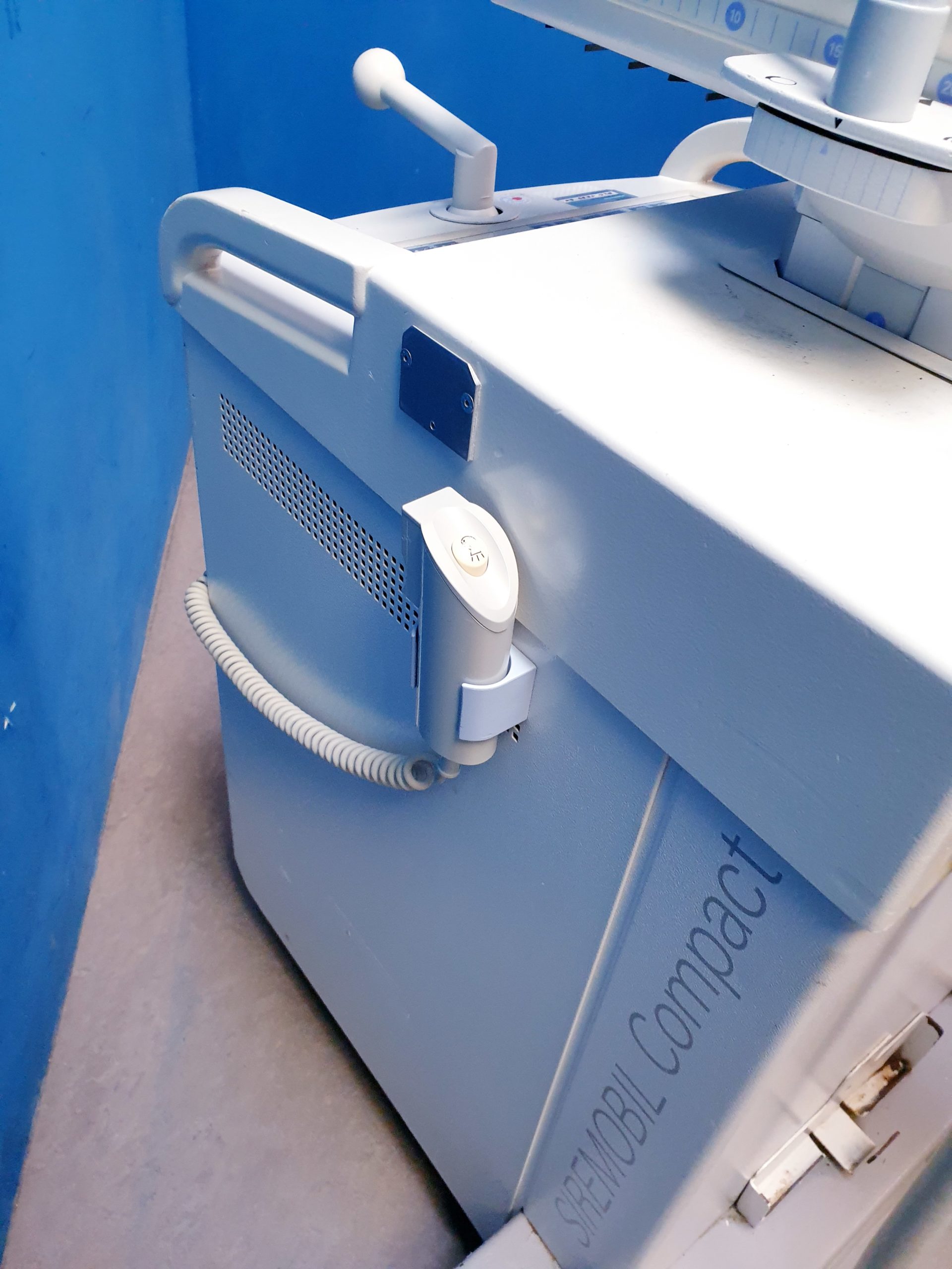 Siemens Siremobil Compact // Compact mobiles Röntgengerät- C-Arm C-Bogen — thumbnail 14