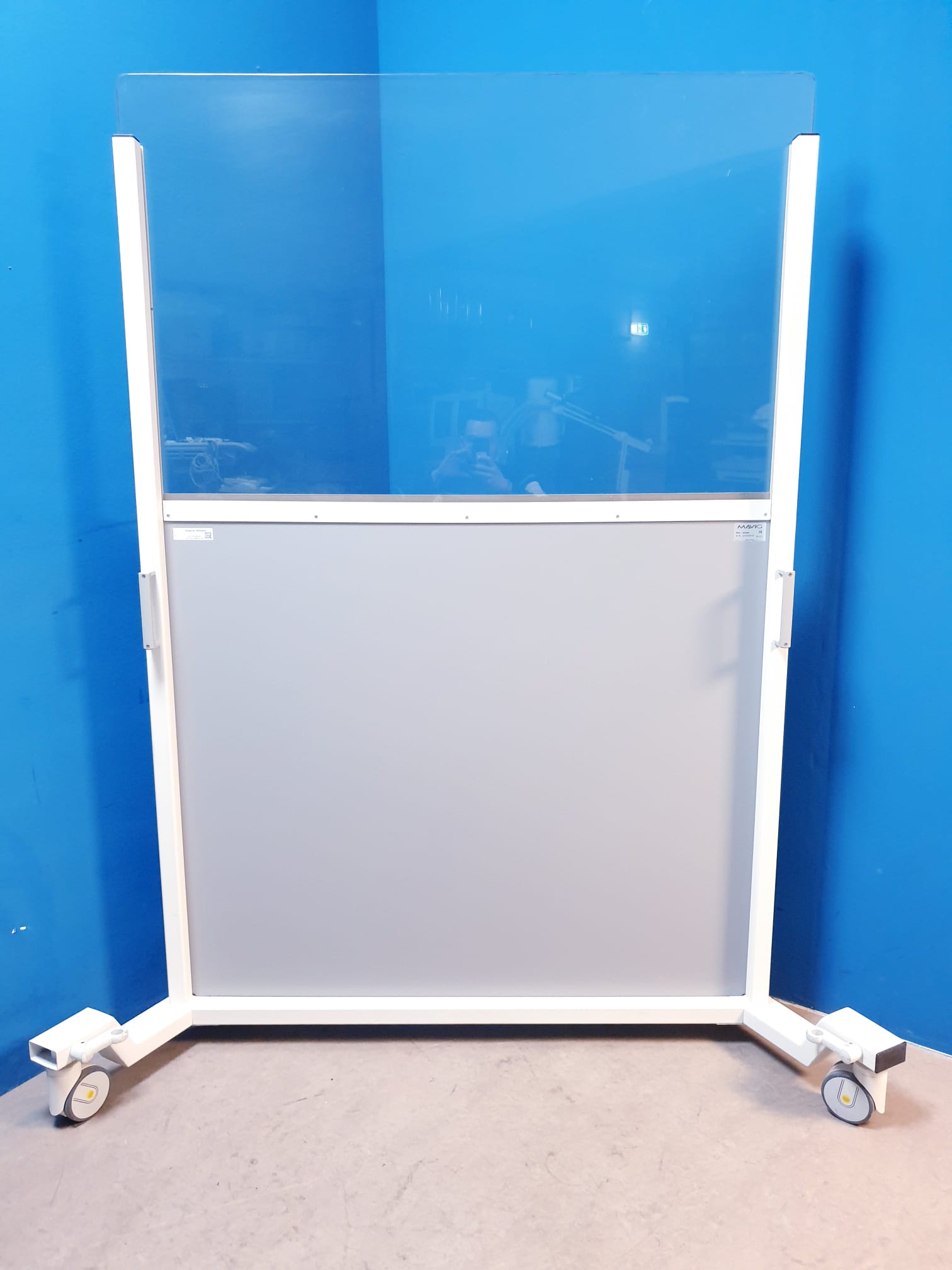 MAVIG WD306 – Mobile Röntgenschutzwand mit Bleiacryl thumbnail 2