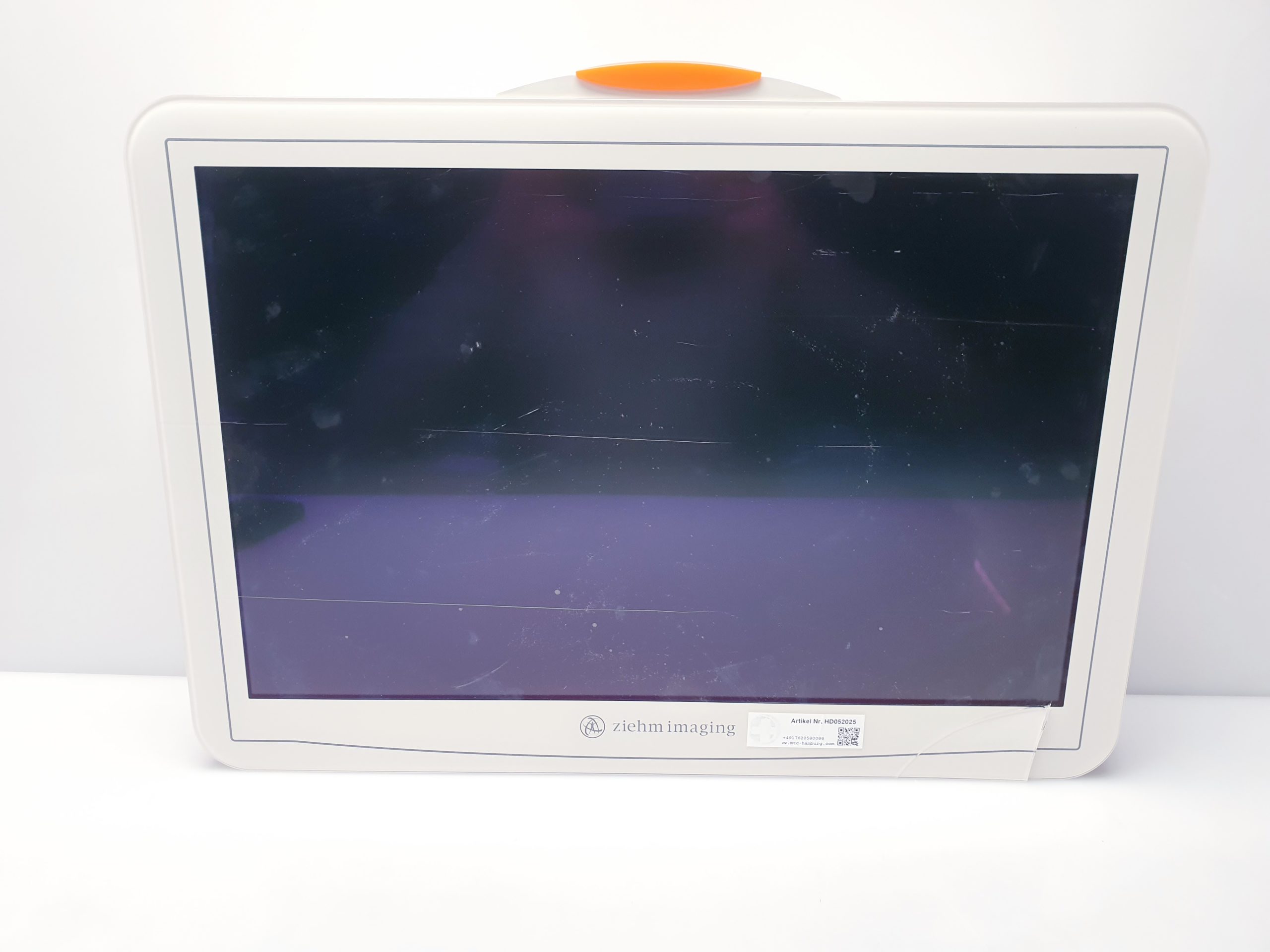 Ziehm Monitor – Barco MVCD-2124ZIH — image 1 of 1