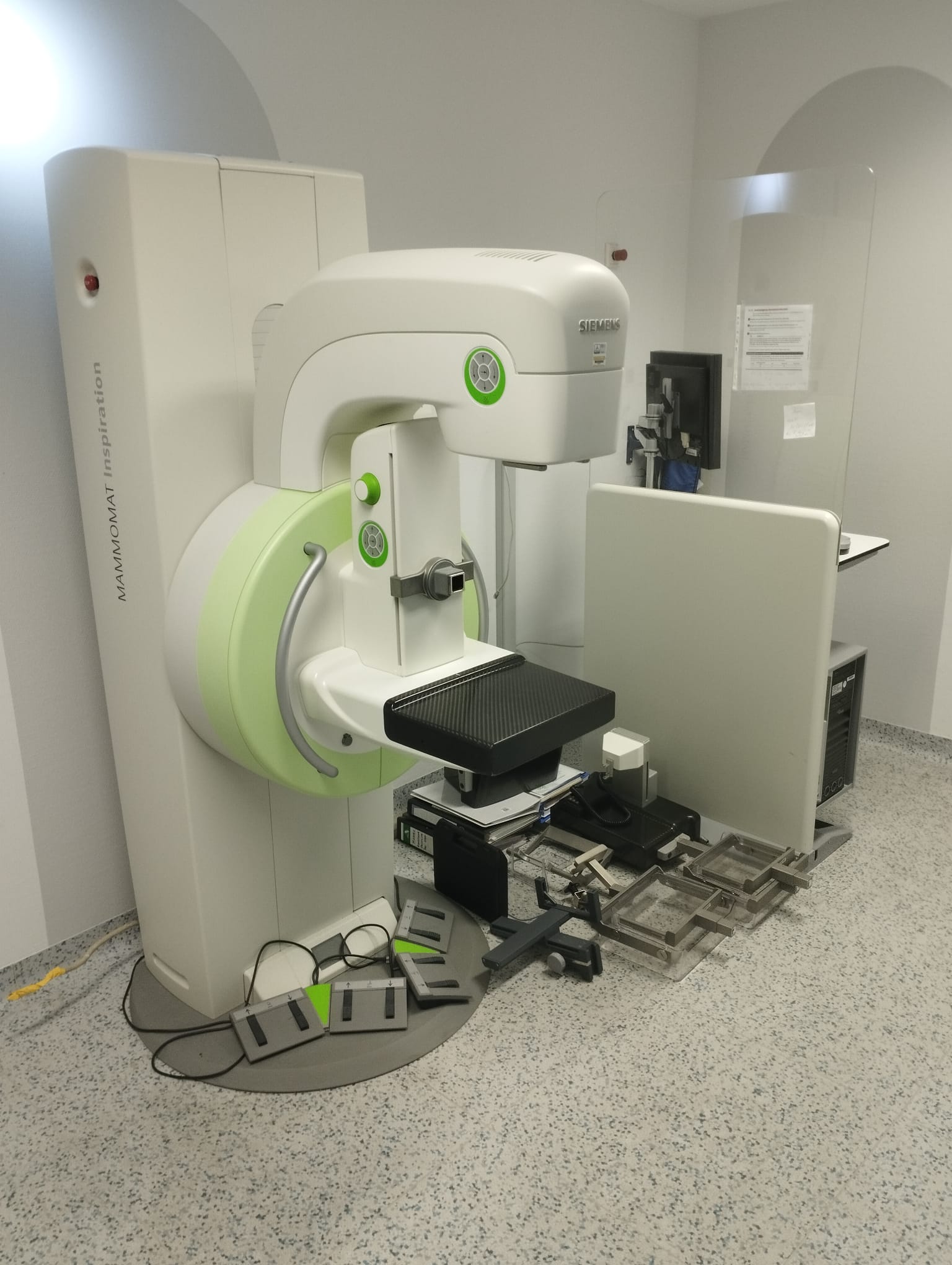 Siemens MAMMOMAT Inspiration — image 1 of 2