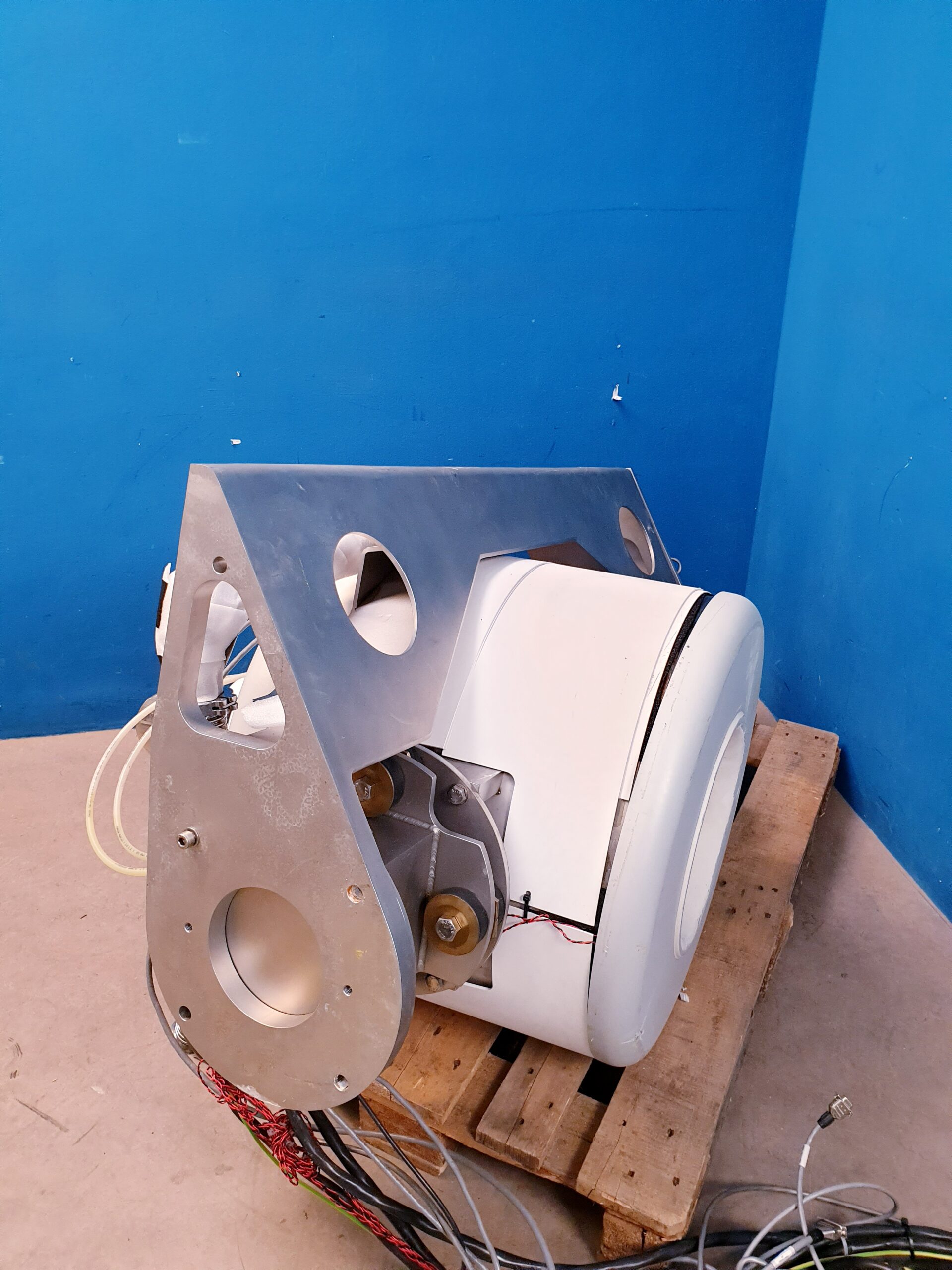 GE Optima MR430s 1.5T + JMTB-1.5T280SS + Sumitomo Heavy Industries Cold Head RDK-Serie (z.B. RDK-4xx, 3xx, 2xx + …. Ersatzteilgewinnung – thumbnail 6