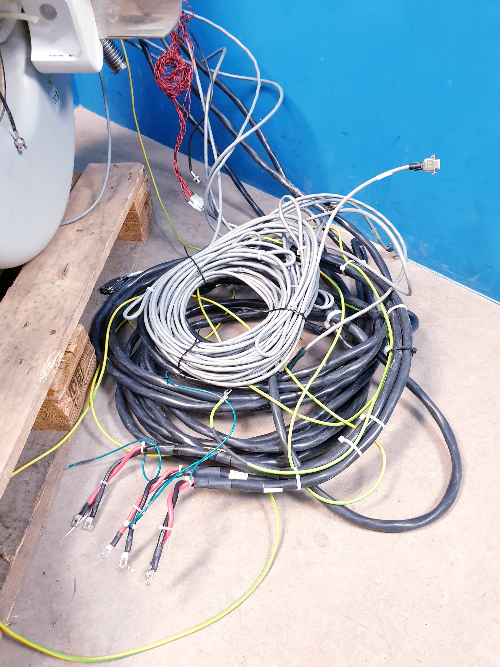 GE Optima MR430s 1.5T + JMTB-1.5T280SS + Sumitomo Heavy Industries Cold Head RDK-Serie (z.B. RDK-4xx, 3xx, 2xx + …. Ersatzteilgewinnung – thumbnail 14