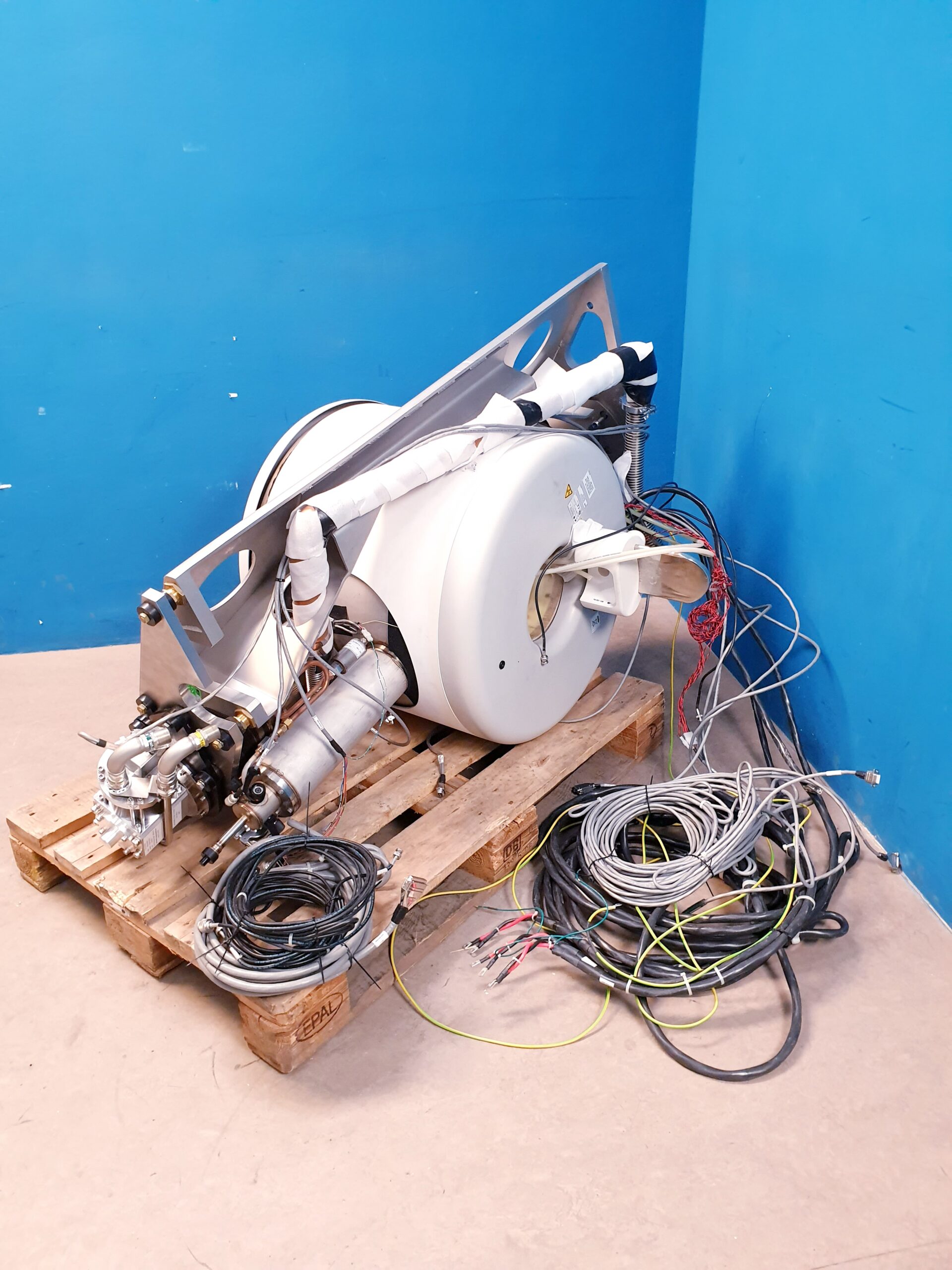 GE Optima MR430s 1.5T + JMTB-1.5T280SS + Sumitomo Heavy Industries Cold Head RDK-Serie (z.B. RDK-4xx, 3xx, 2xx + …. Ersatzteilgewinnung – thumbnail 31