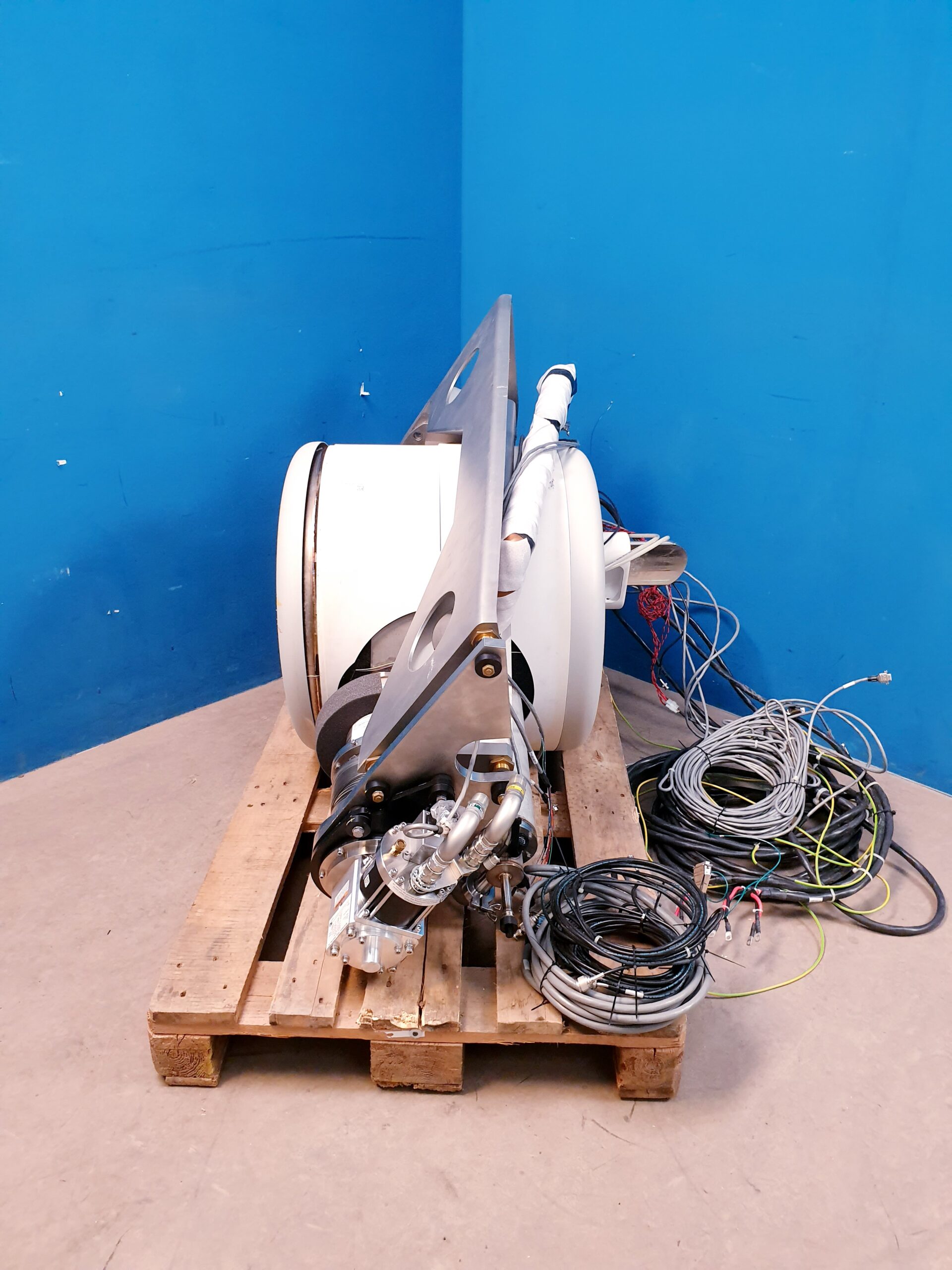 GE Optima MR430s 1.5T + JMTB-1.5T280SS + Sumitomo Heavy Industries Cold Head RDK-Serie (z.B. RDK-4xx, 3xx, 2xx + …. Ersatzteilgewinnung – thumbnail 32