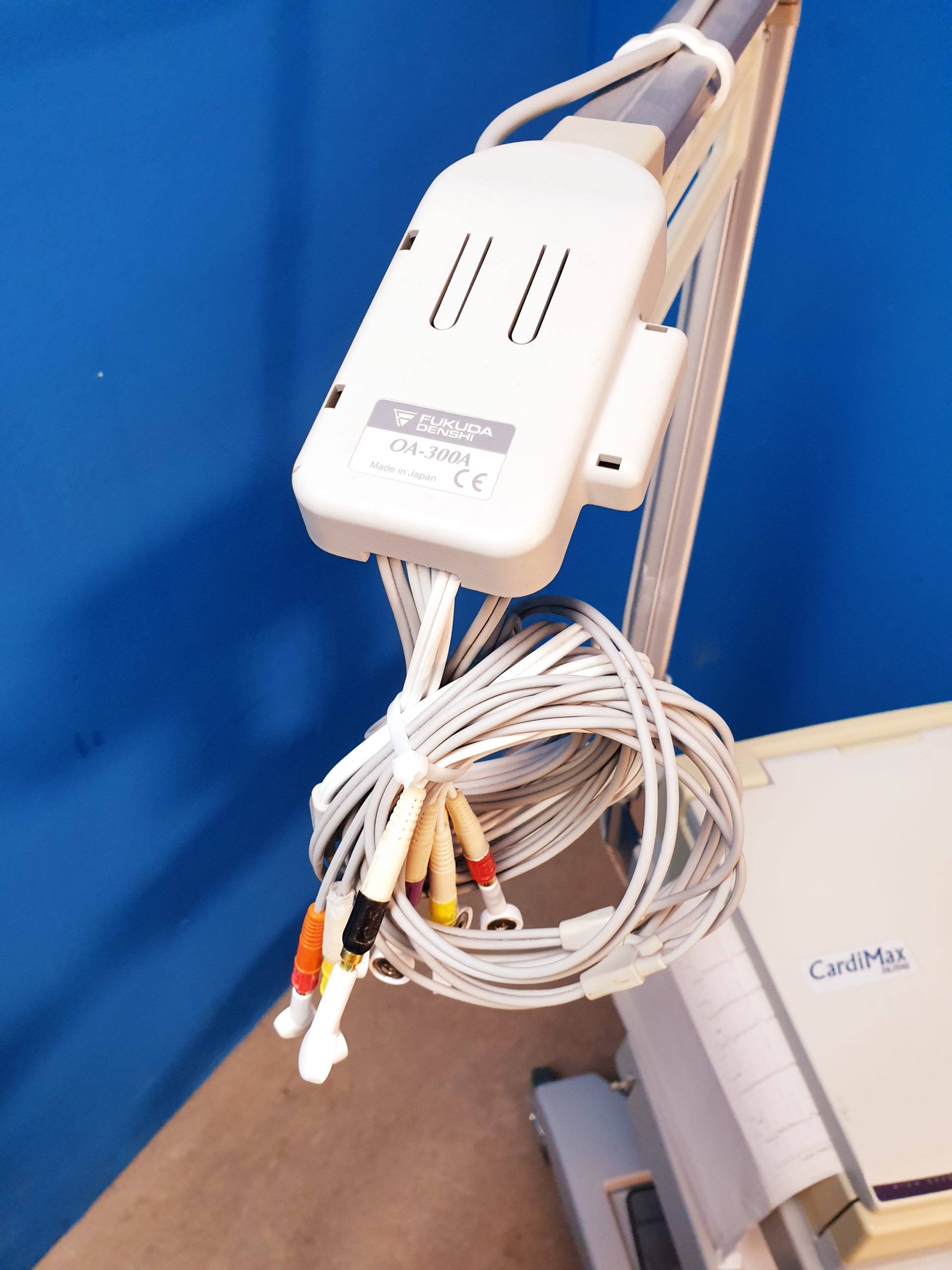 Fukuda Denshi CardiMax FX-7542 EKG Machine on Stand / Gestell mit with 10 Lead ECG Leads thumbnail 5