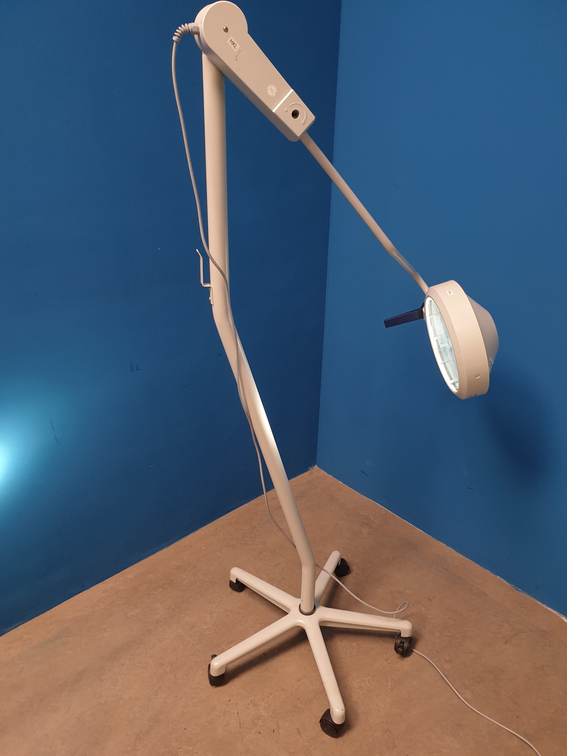 BERCHTOLD Chromophare D300 – Mobile Examination lamp-treatment lamp thumbnail 6
