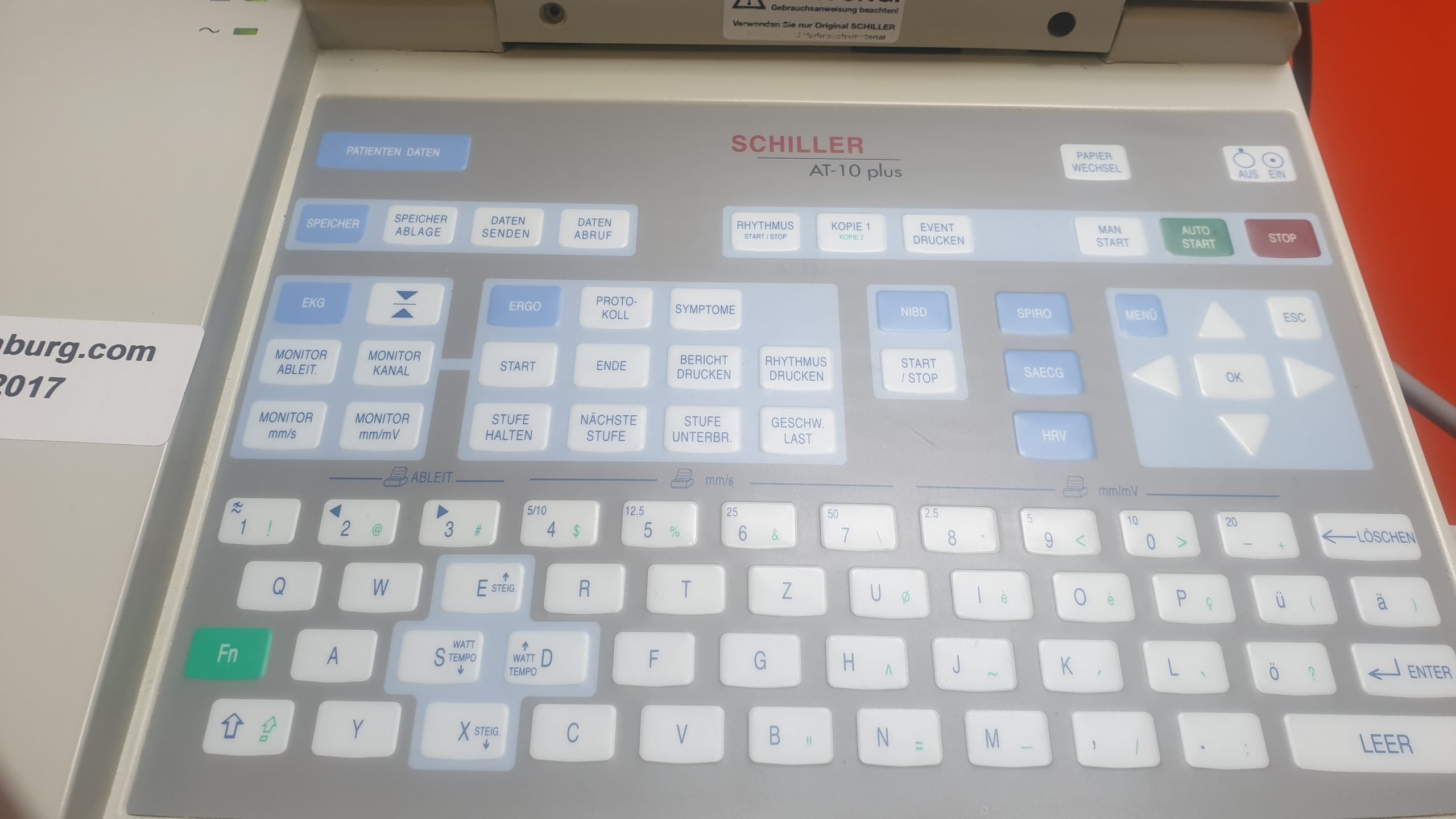 Schiller AT-10PLUS EKG 12 Kanal Gerät mit LCD Display + Strassle Sauganlage thumbnail 2
