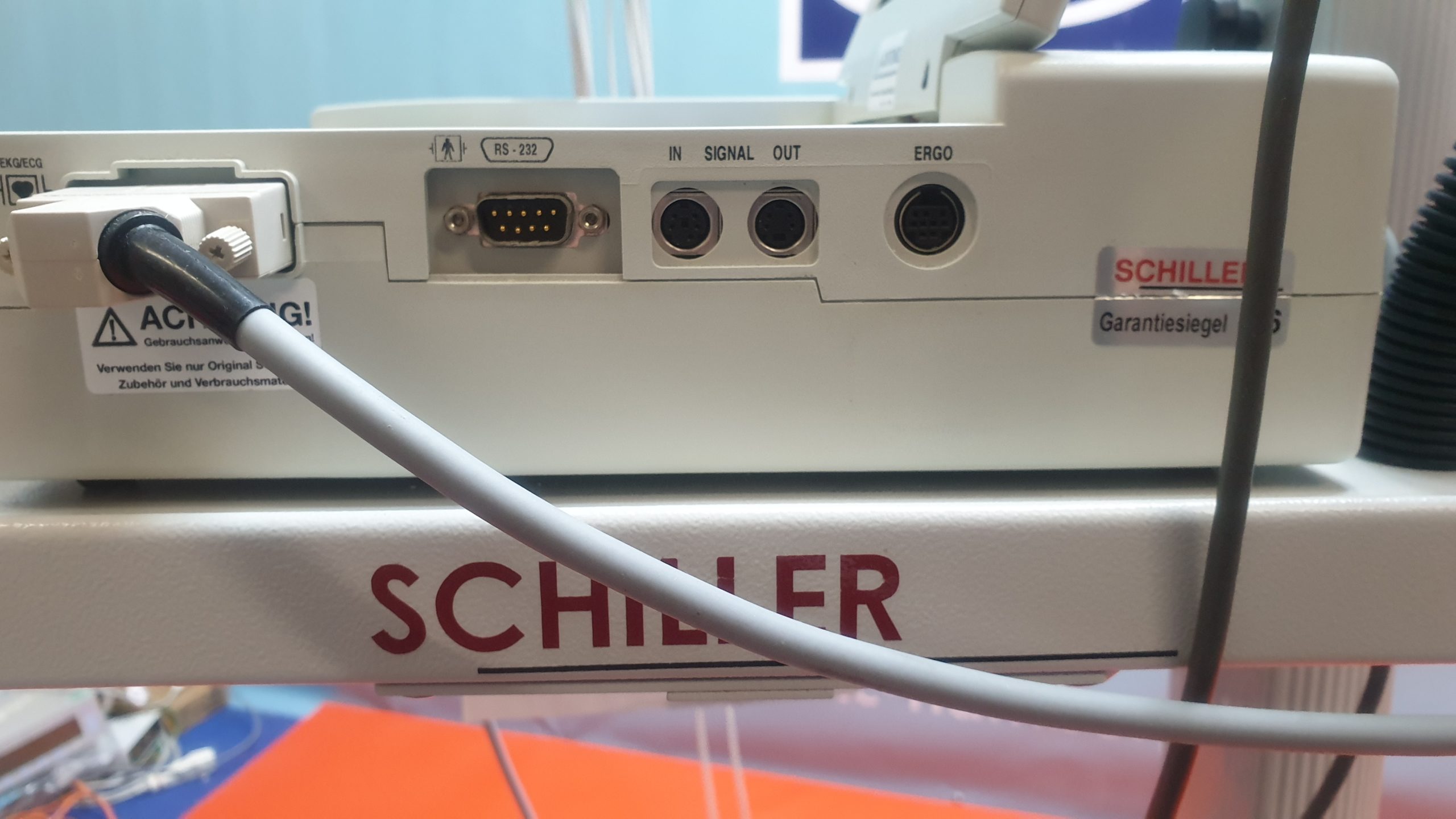 Schiller AT-10PLUS EKG 12 Kanal Gerät mit LCD Display + Strassle Sauganlage thumbnail 6