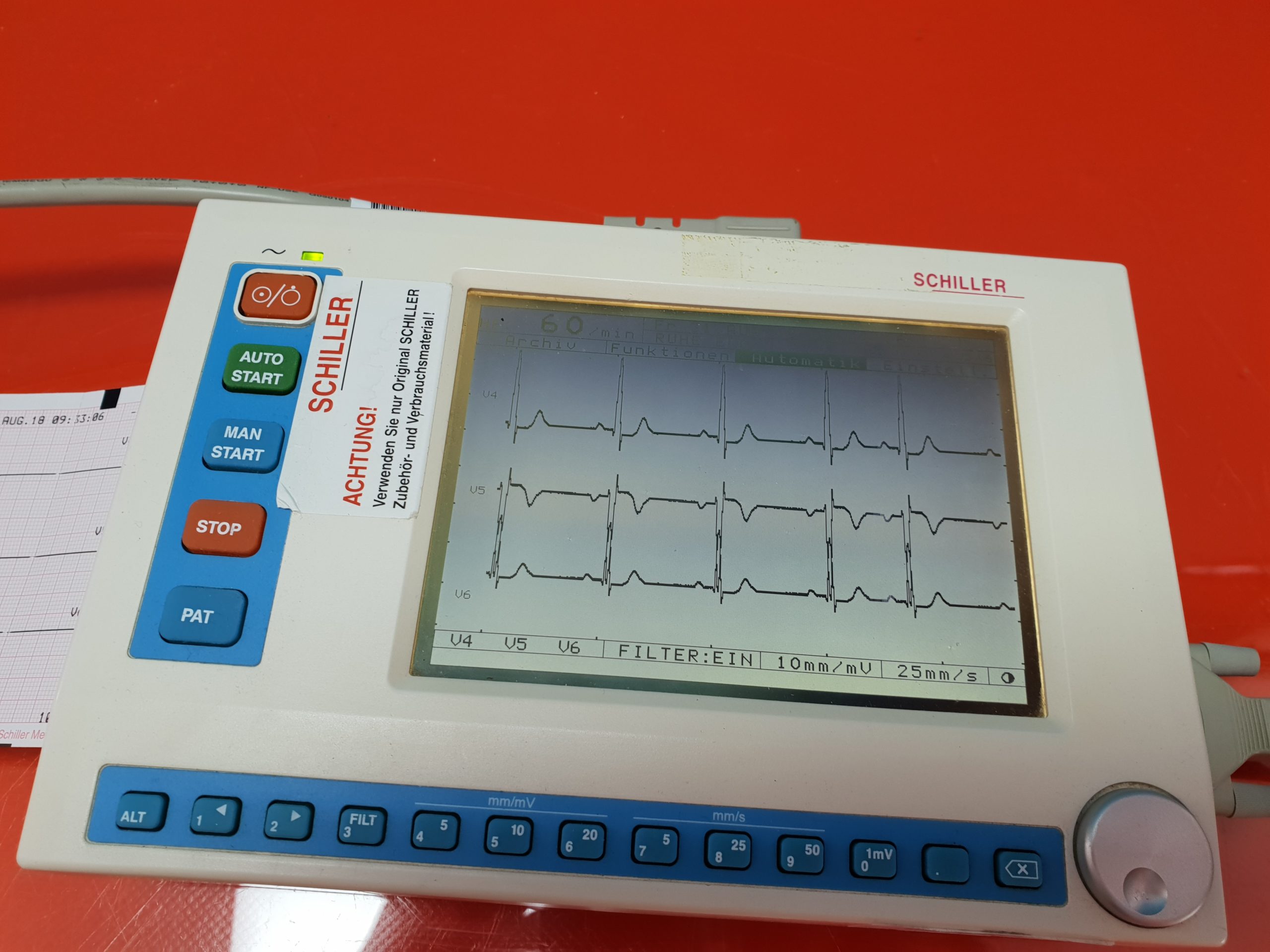 Schiller Cardiovit AT-4 EKG Gerät mit Patientenkabel — image 1 of 2