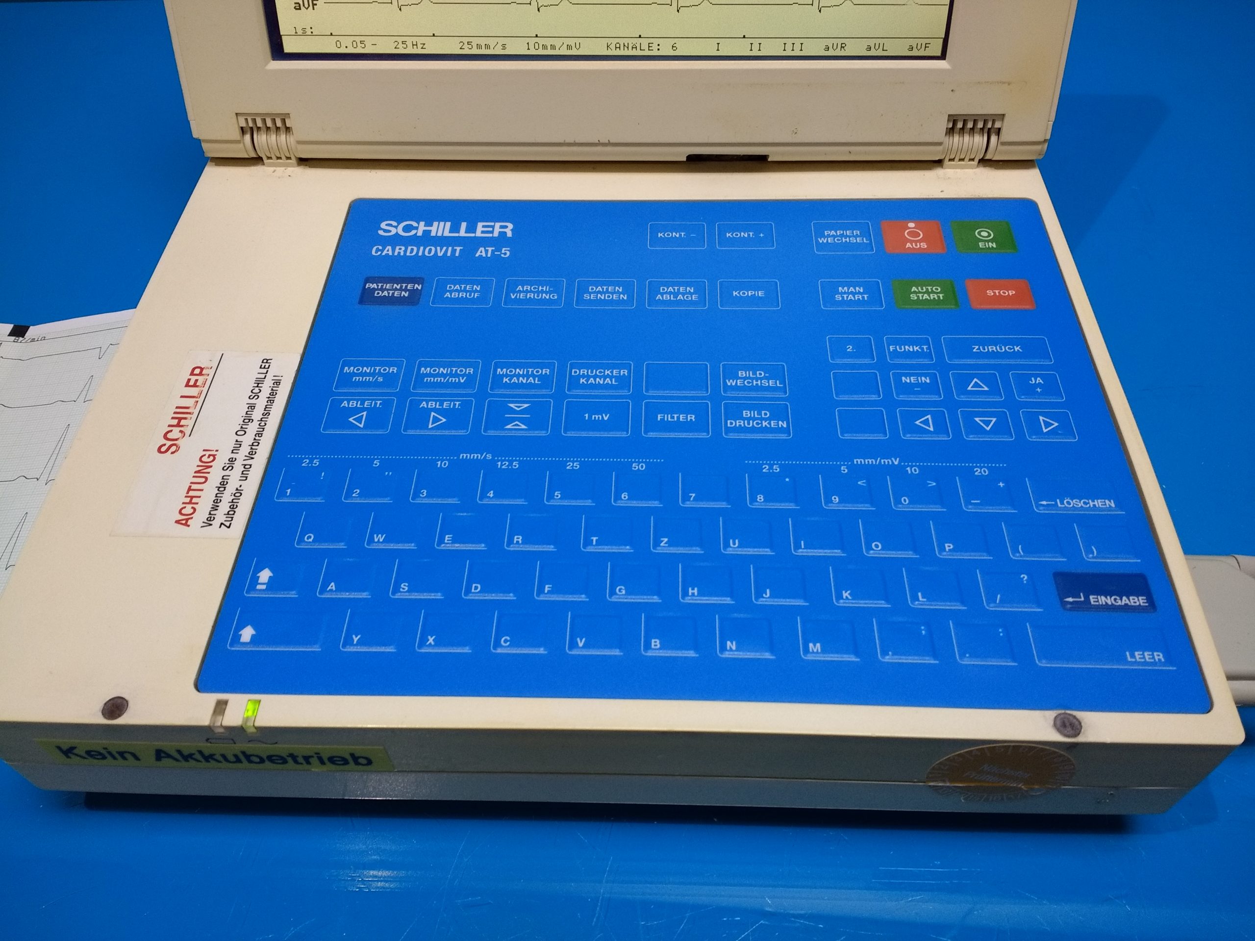 Schiller Cardiovit AT-5 // AT5 // AT 5 EKG Gerät — image 1 of 6
