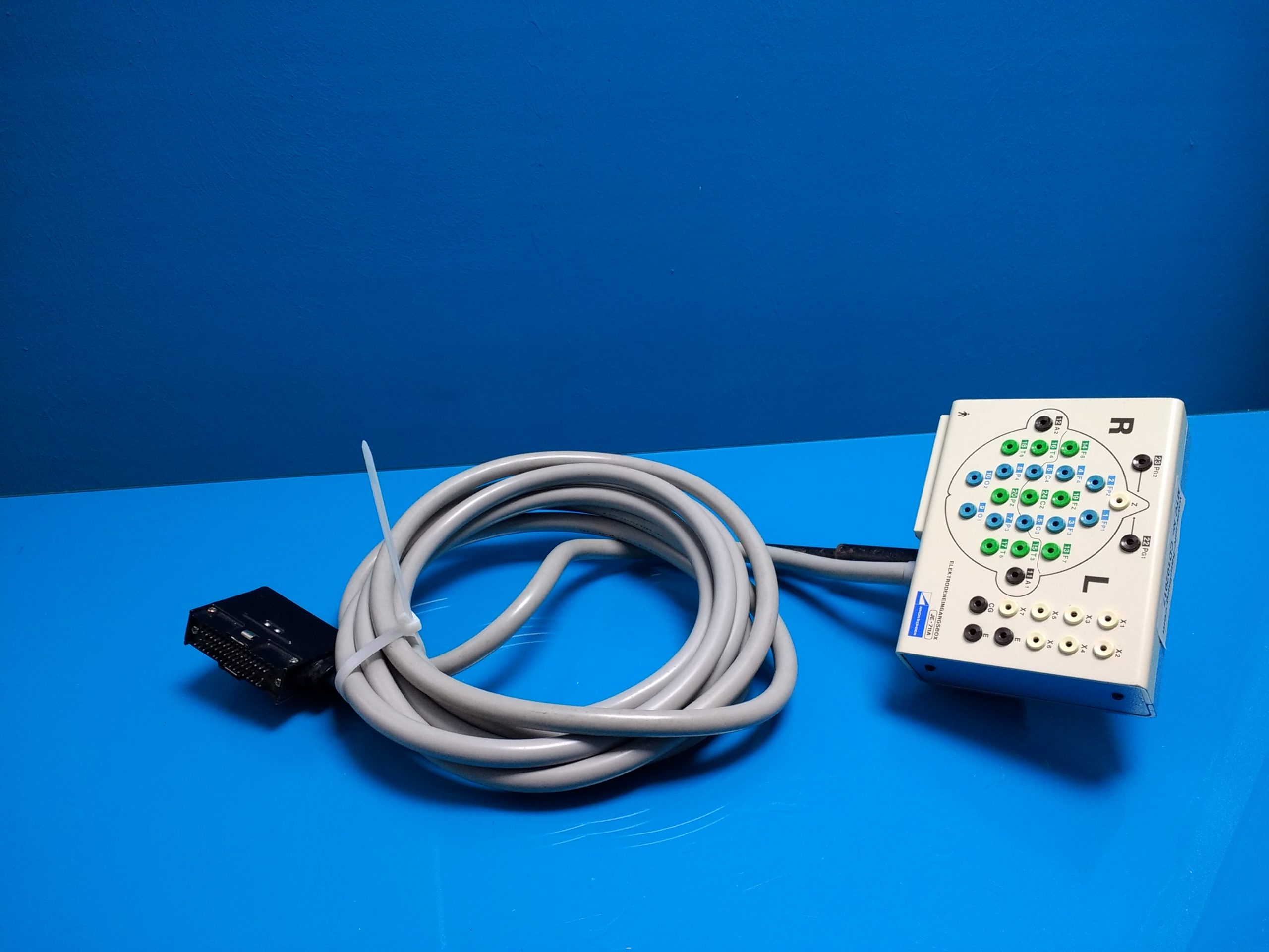 Nihon Kohden JE 711A // JE-711A Elektrodenbox – Eingangsbox – electrodes input box thumbnail 2