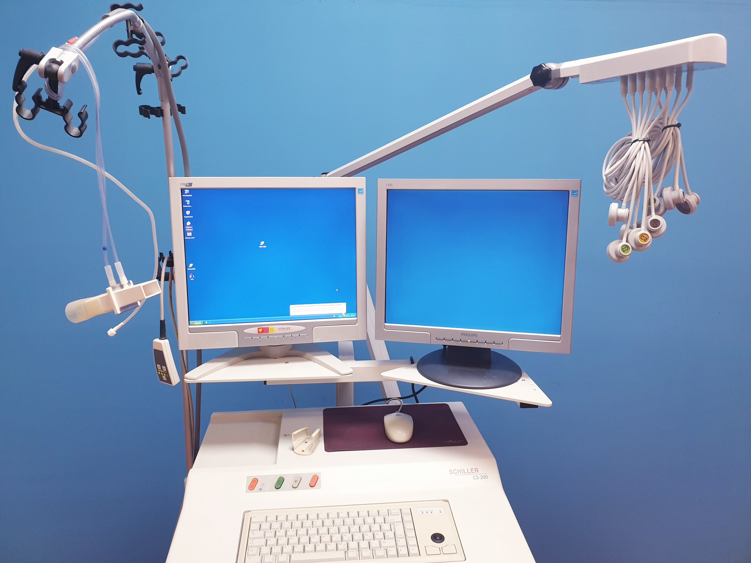 Schiller Cardiovit CS-200 12 Kanal EKG mit Stässle DT 100 Sauganlage Power Cube Spirometrie Modul — image 1 of 8