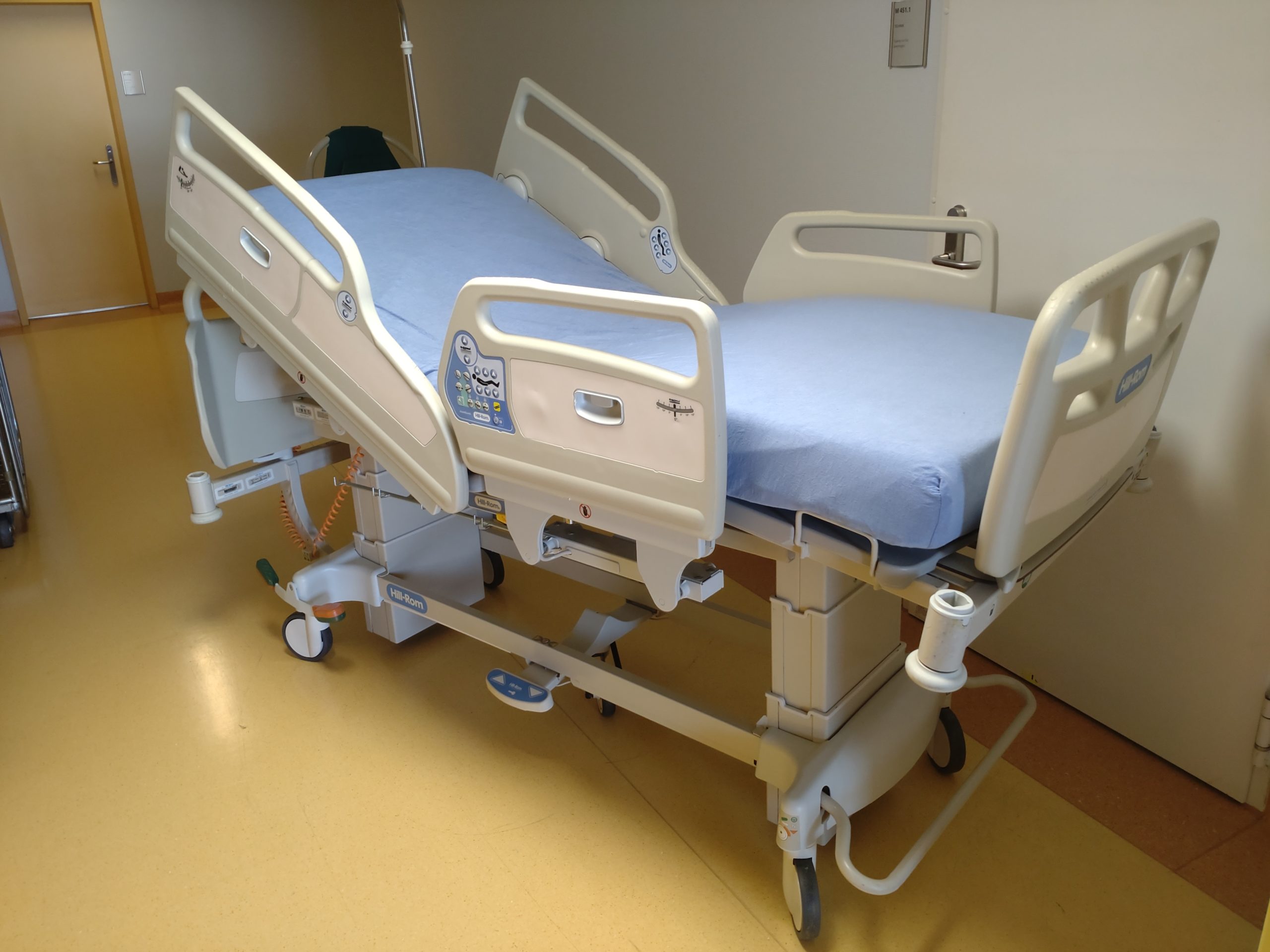 Hill-Rom GmbH Avantguard 1600 Krankenbett Intensivstation thumbnail 2