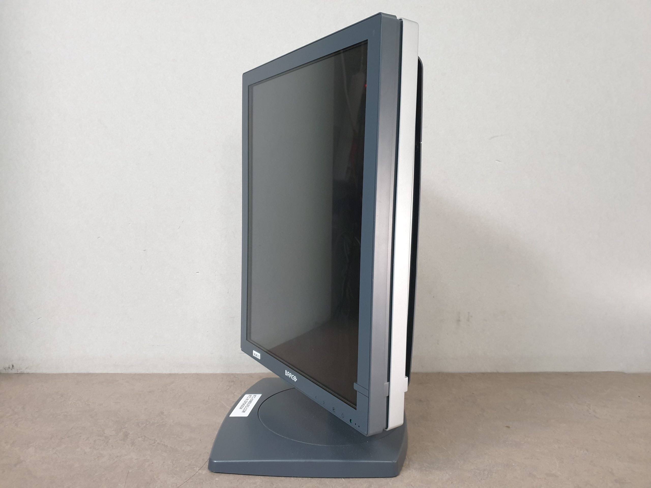Barco MDCC-2121 2MP Color Medical 21 Monitor — image 1 of 4