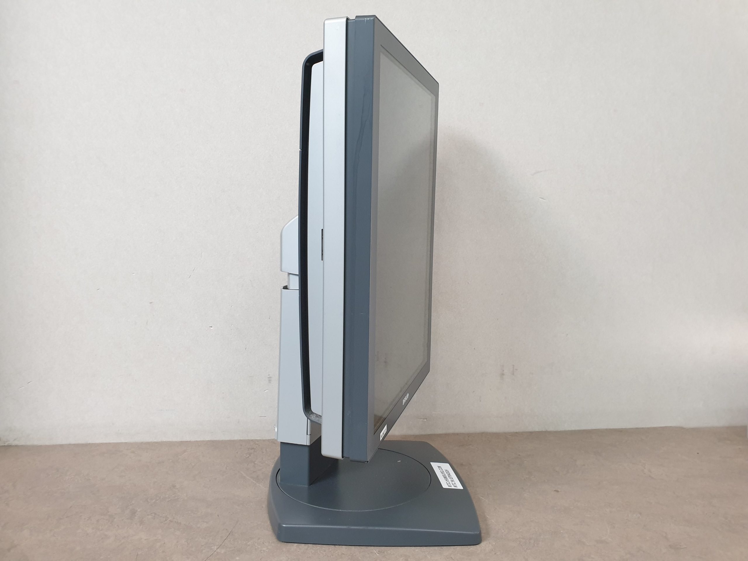 Barco MDCC-2121 2MP Color Medical 21 Monitor thumbnail 2