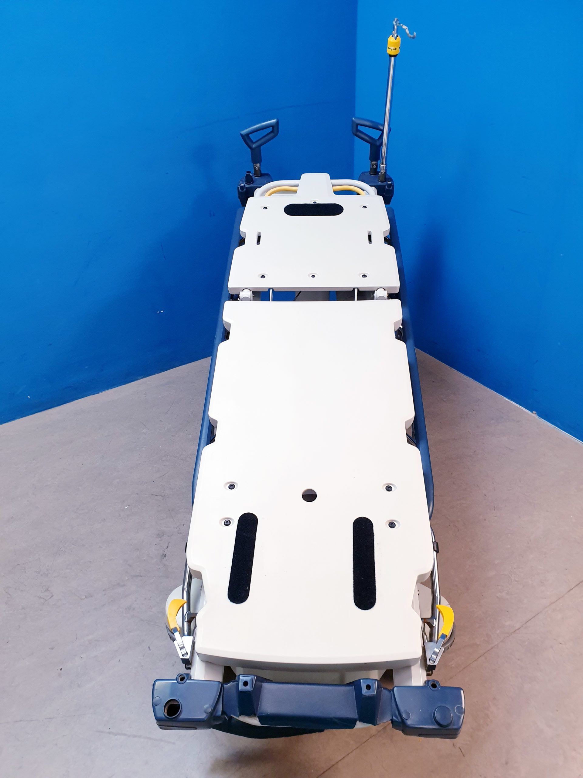 Stryker 1005 M-Series Glideaway Mobile Stretcher thumbnail 5