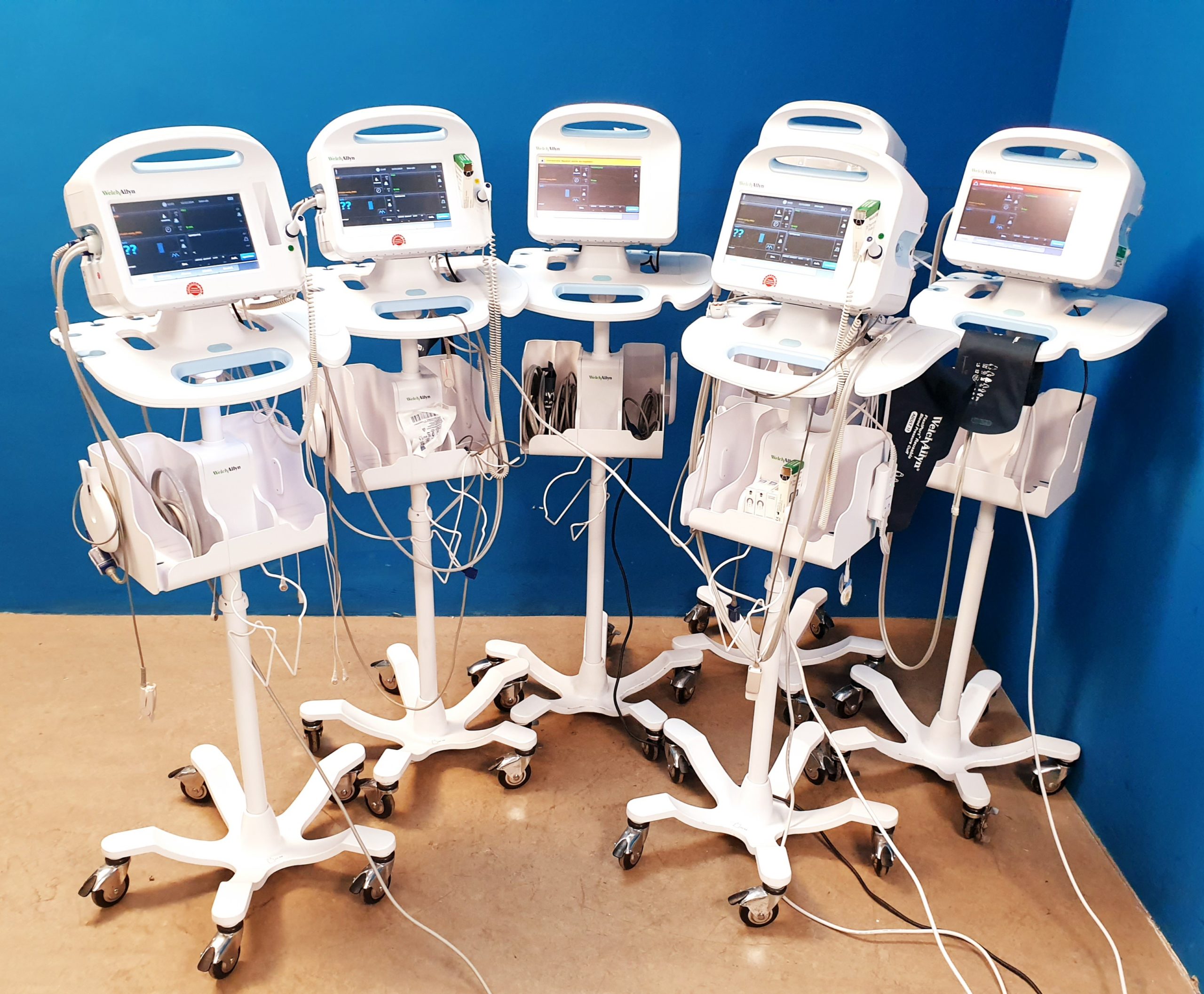 Welch Allyn Vital Signs Monitor 6000 Series NIBP SPO2 EKG UND TEMP thumbnail 4