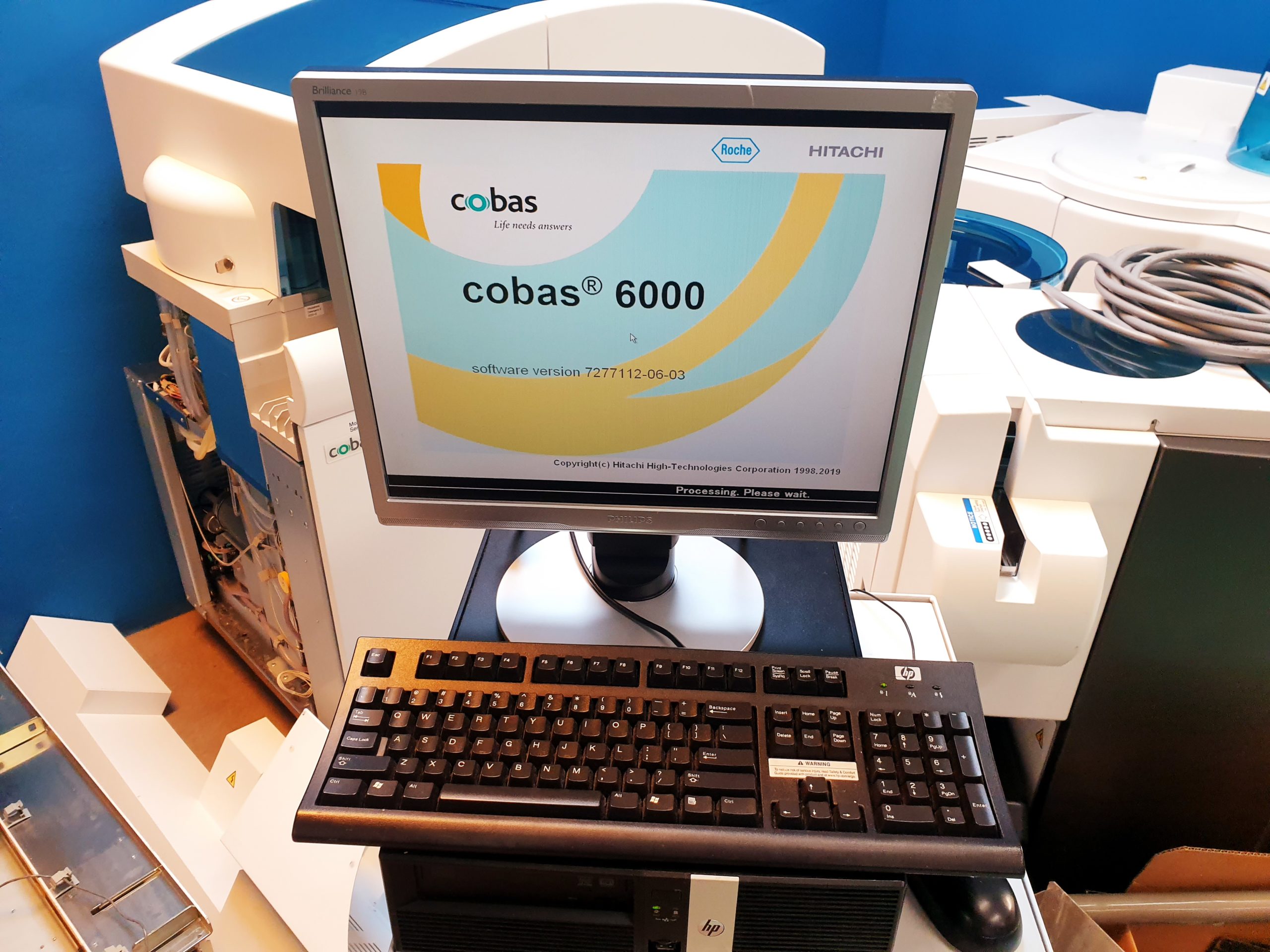 Roche Cobas 6000 Chemieanalysator mit cobas 501s c E Extension Iwaki magnet pump thumbnail 4