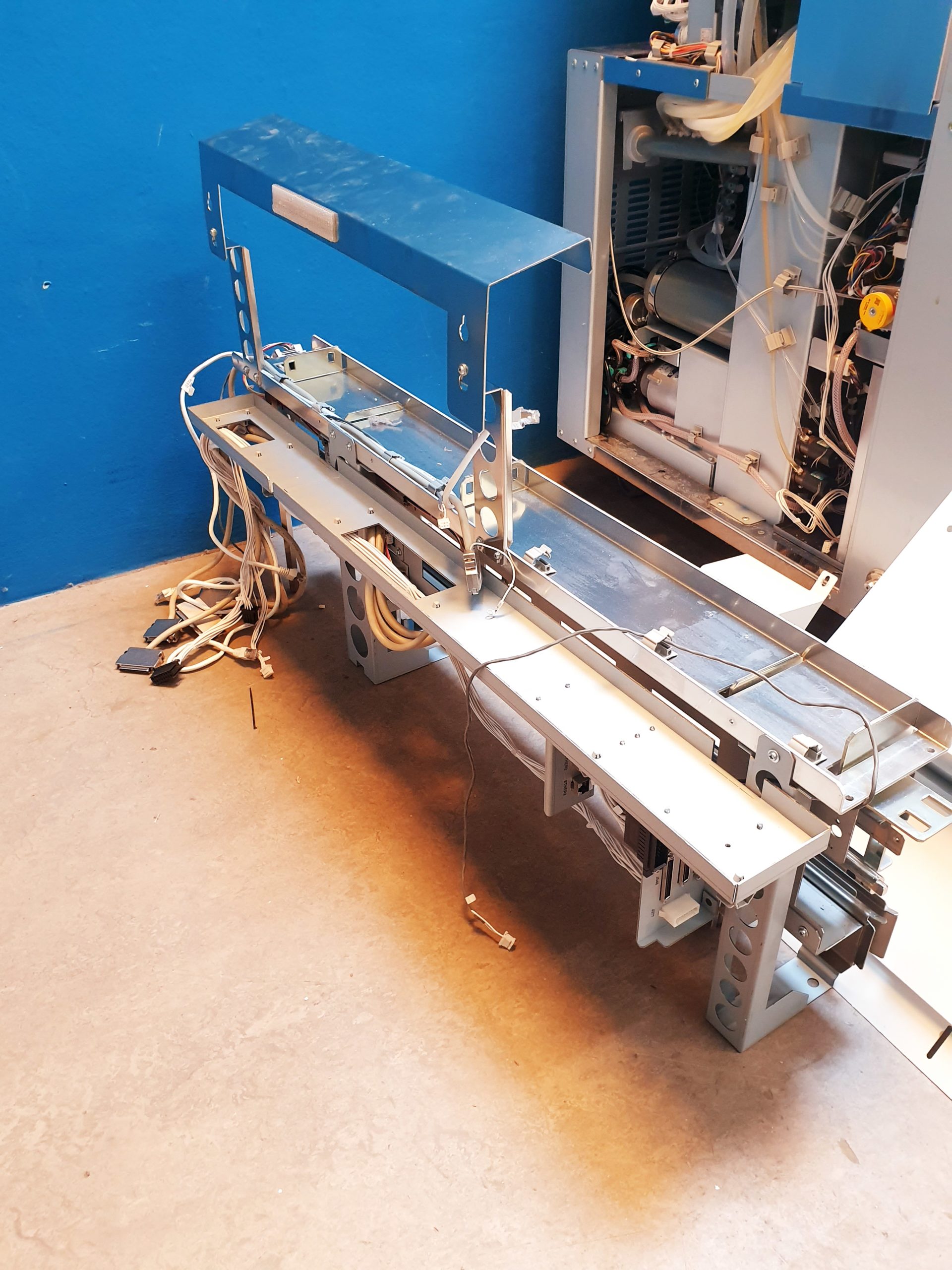 Roche Cobas 6000 Chemieanalysator mit cobas 501s c E Extension Iwaki magnet pump thumbnail 7