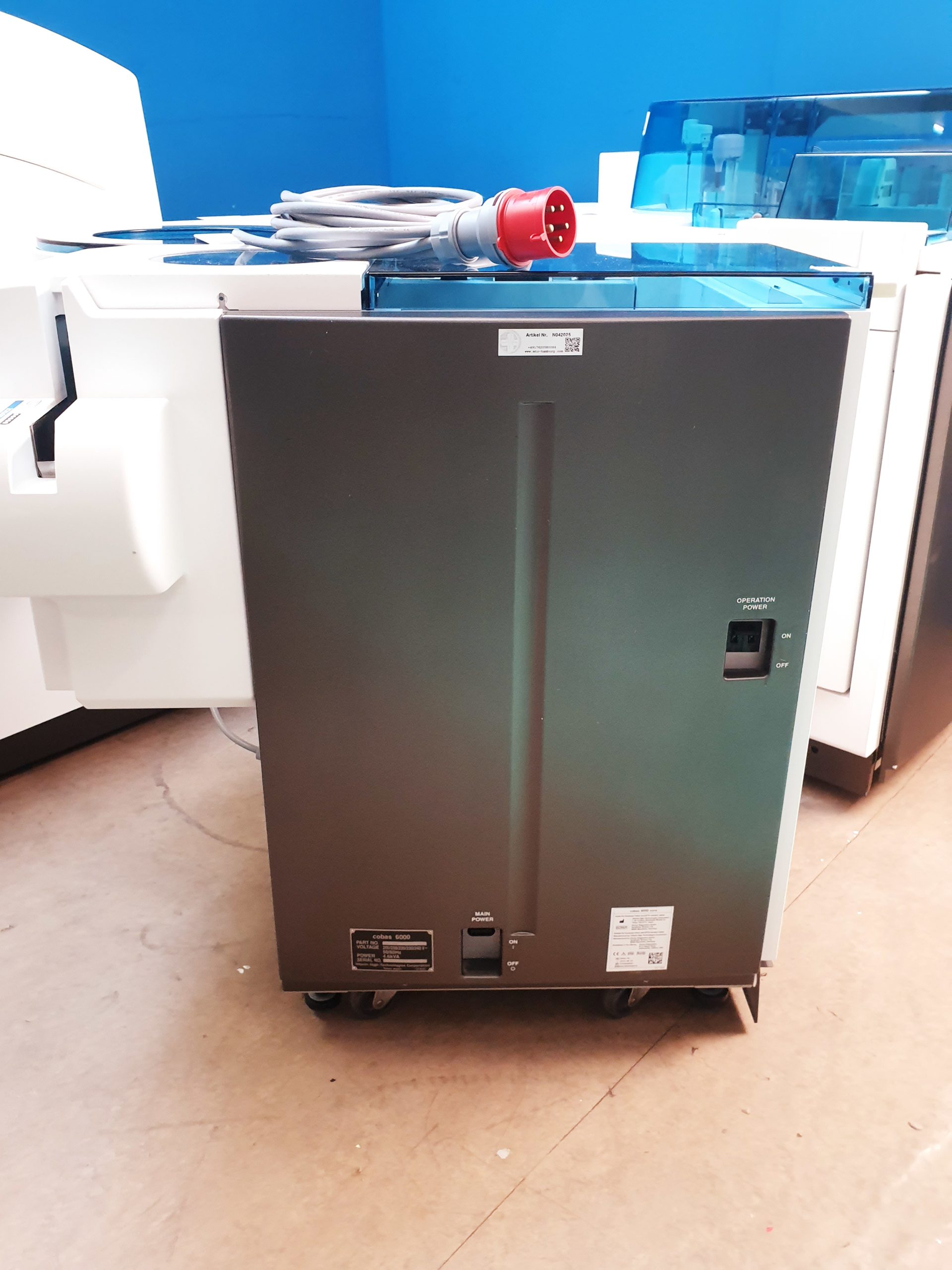 Roche Cobas 6000 Chemieanalysator mit cobas 501s c E Extension Iwaki magnet pump thumbnail 13