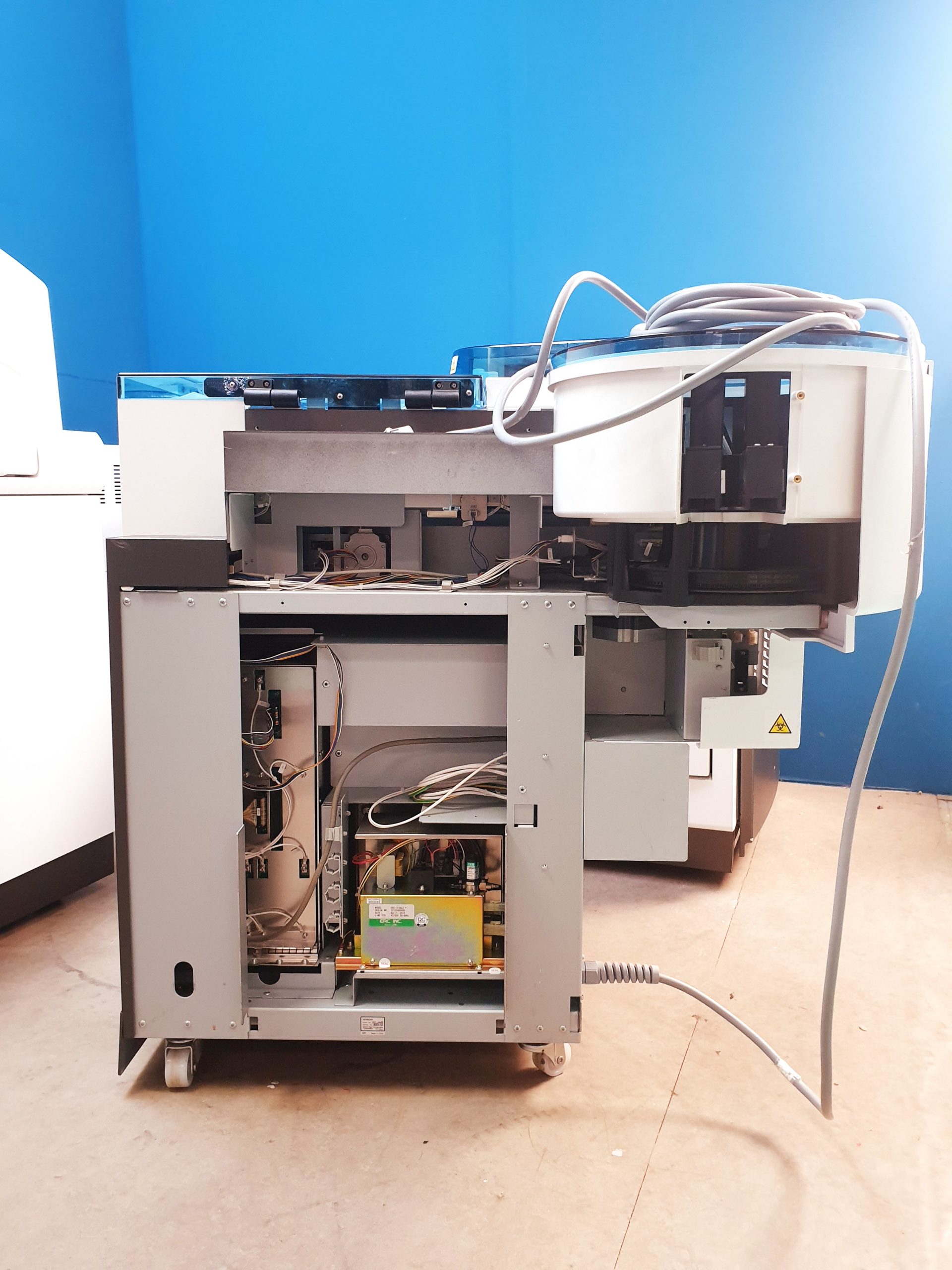 Roche Cobas 6000 Chemieanalysator mit cobas 501s c E Extension Iwaki magnet pump thumbnail 19