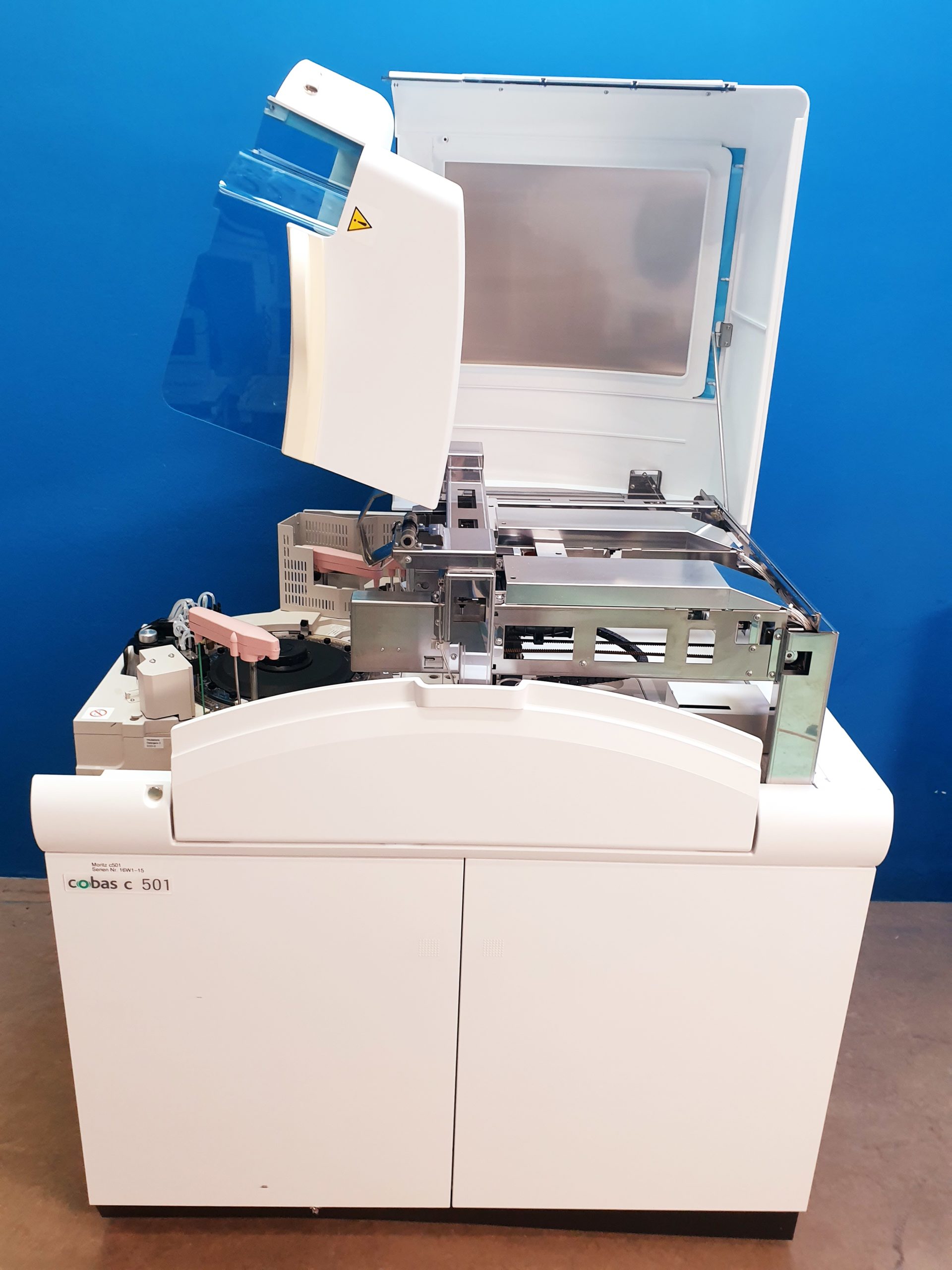 Roche Cobas 6000 Chemieanalysator mit cobas 501s c E Extension Iwaki magnet pump thumbnail 23