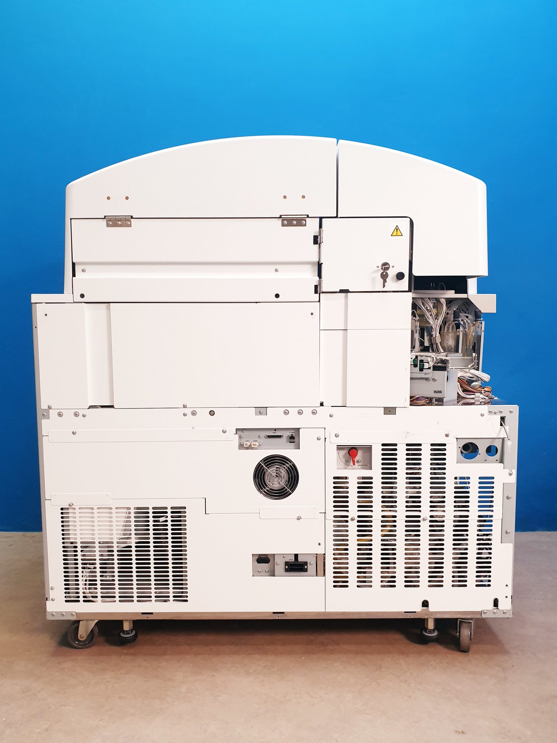 Roche Cobas 6000 Chemieanalysator mit cobas 501s c E Extension Iwaki magnet pump thumbnail 26