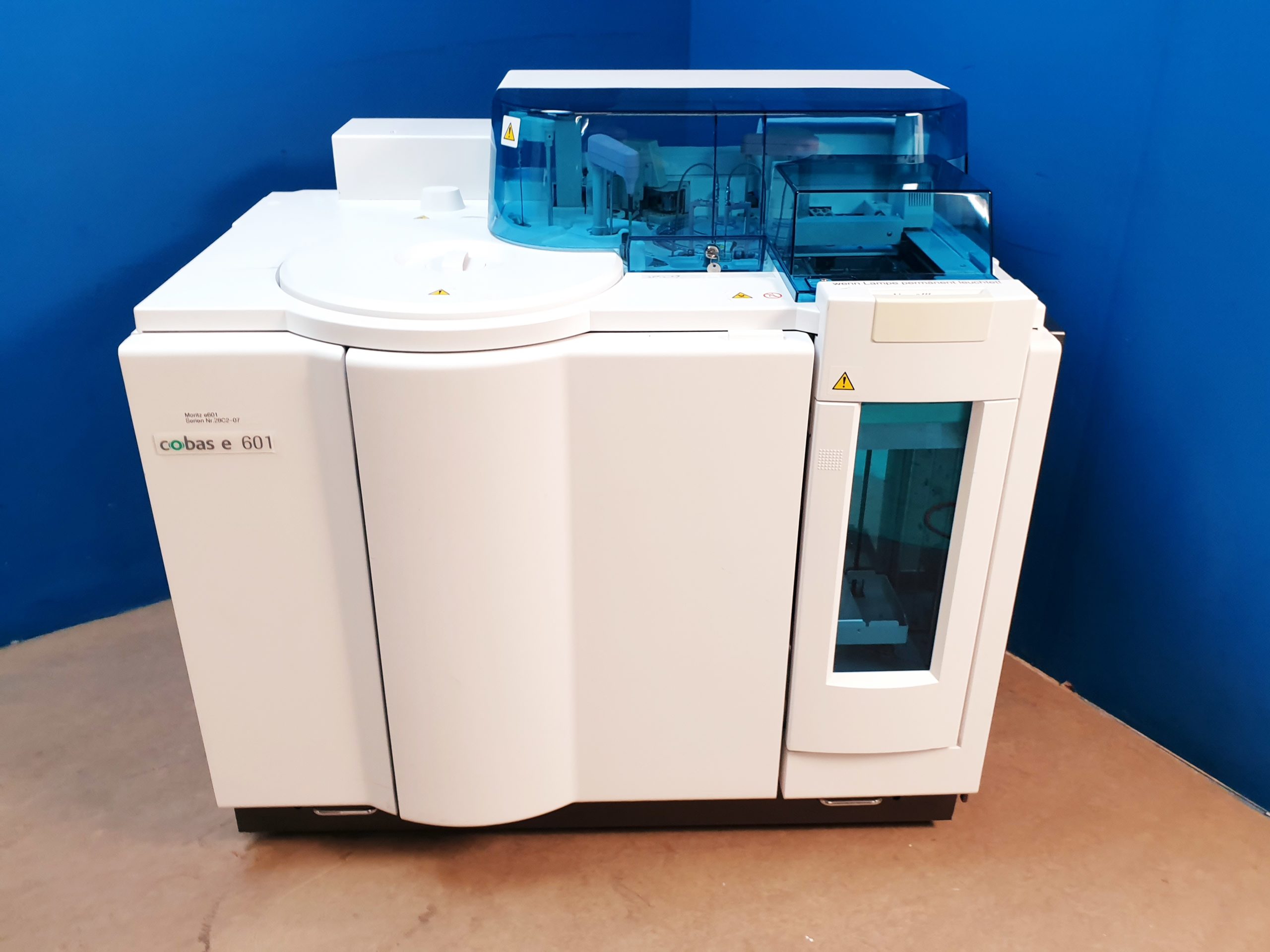 Roche Cobas 6000 Chemieanalysator mit cobas 501s c E Extension Iwaki magnet pump thumbnail 33