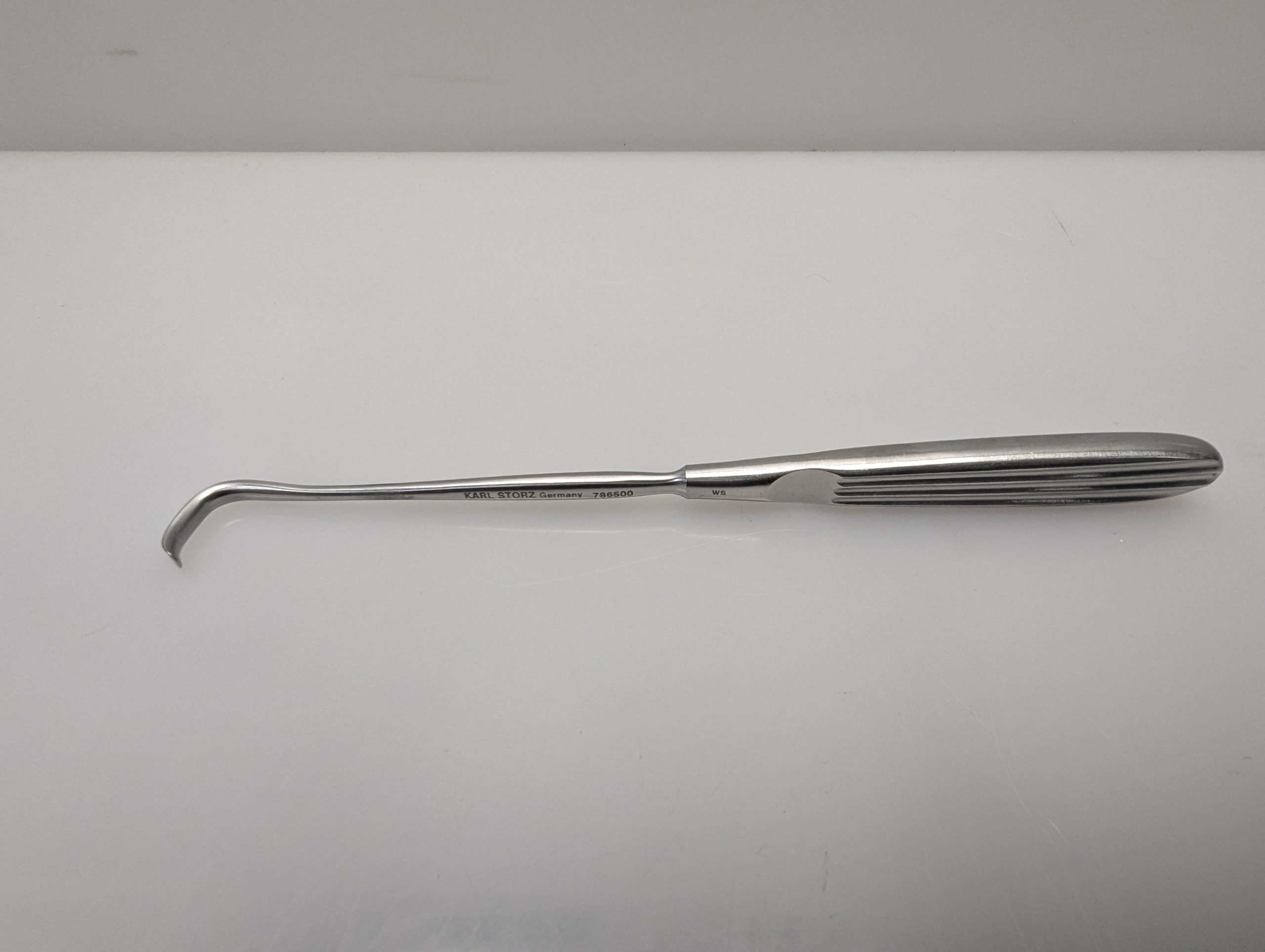 Karl Storz 786500 Surgical Schönborn Thymus Schilddrüsen Retractor 5mm205mm N10 — image 1 of 5