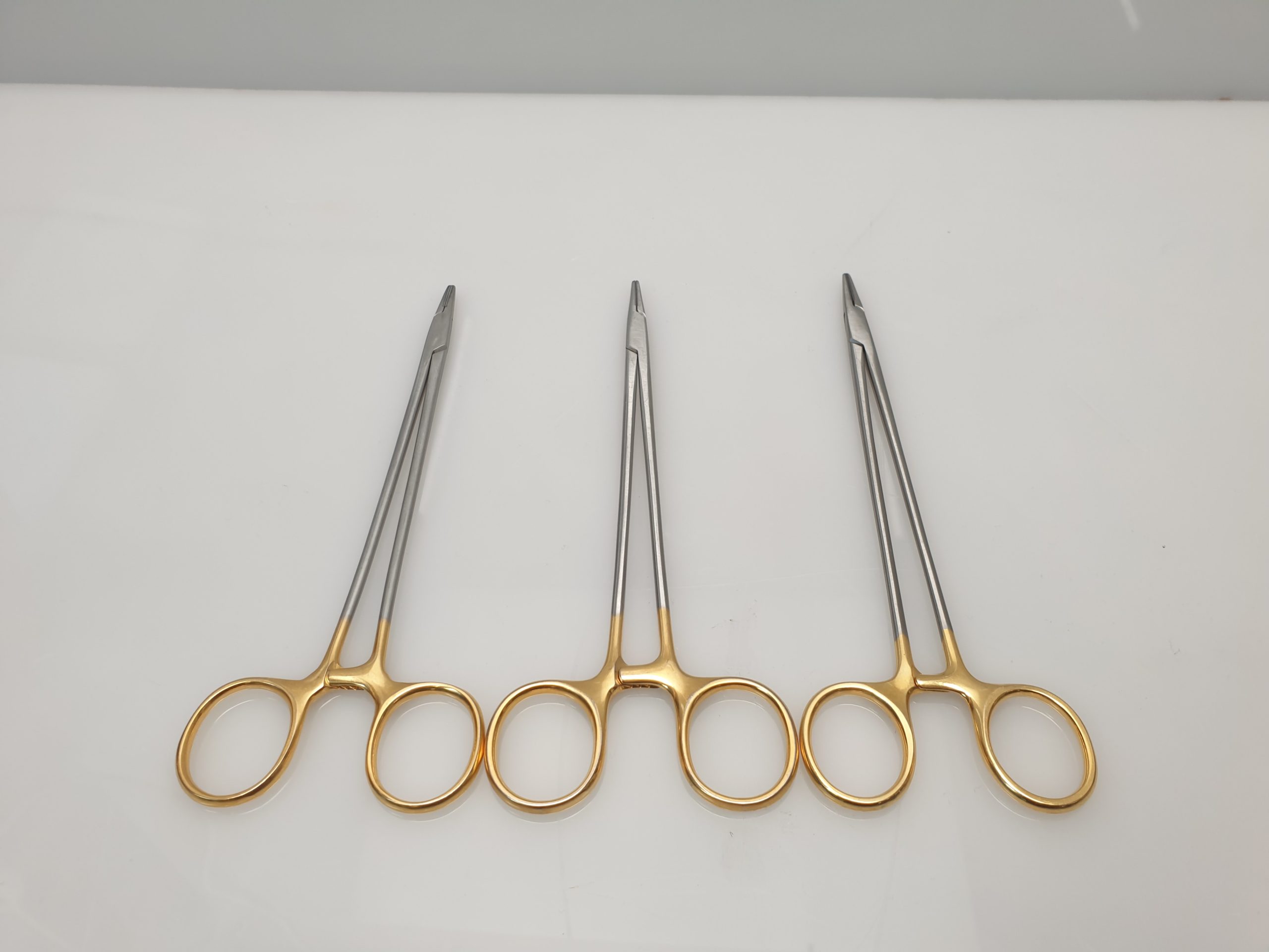 Aesculap BM035R DeBakey Durogrip TC-Halter gerade 7 — image 1 of 9