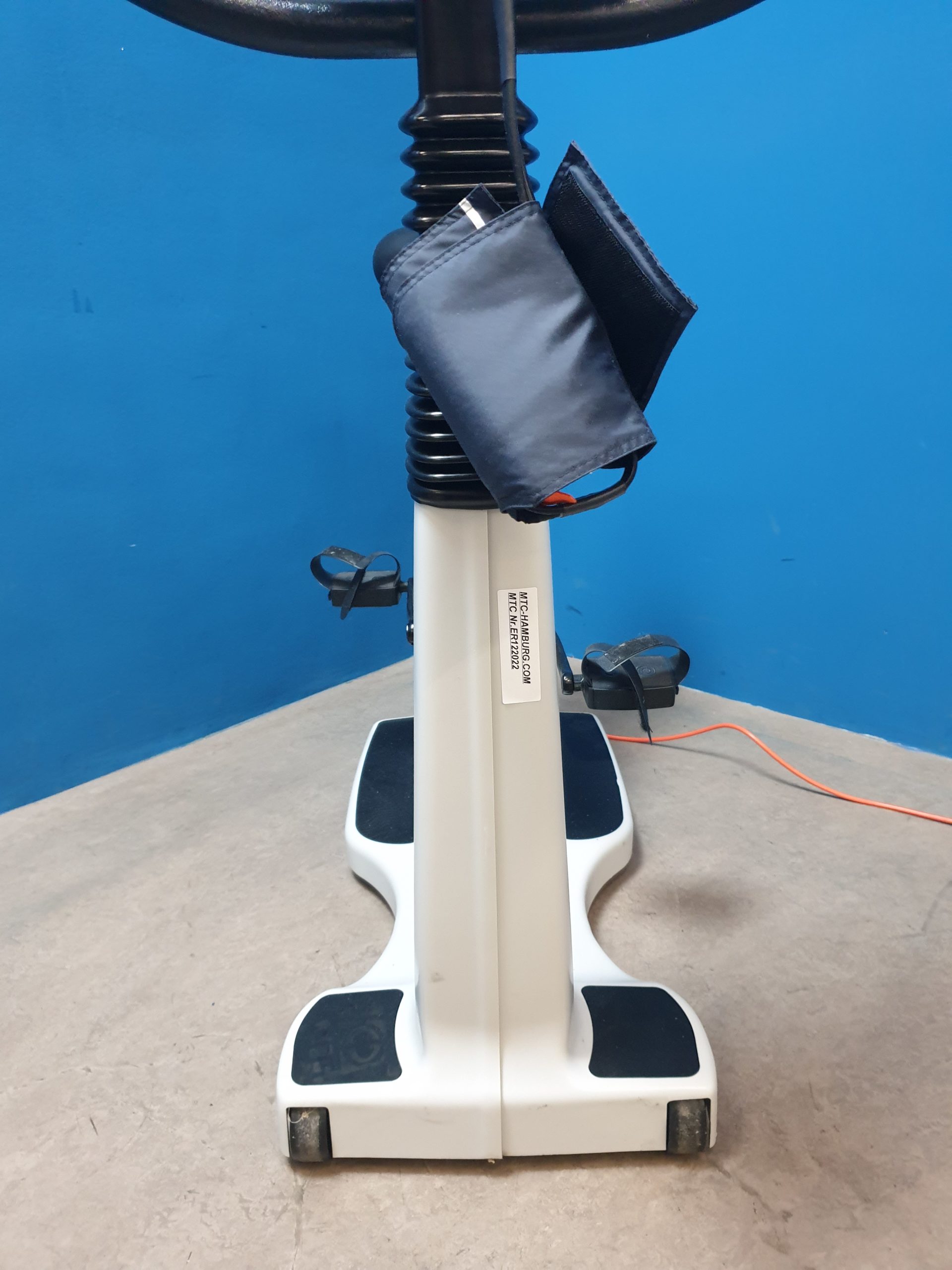 Schiller ERG 911 BP Fahrradergometer // Ergometer mit Blutdruckmanschette thumbnail 4