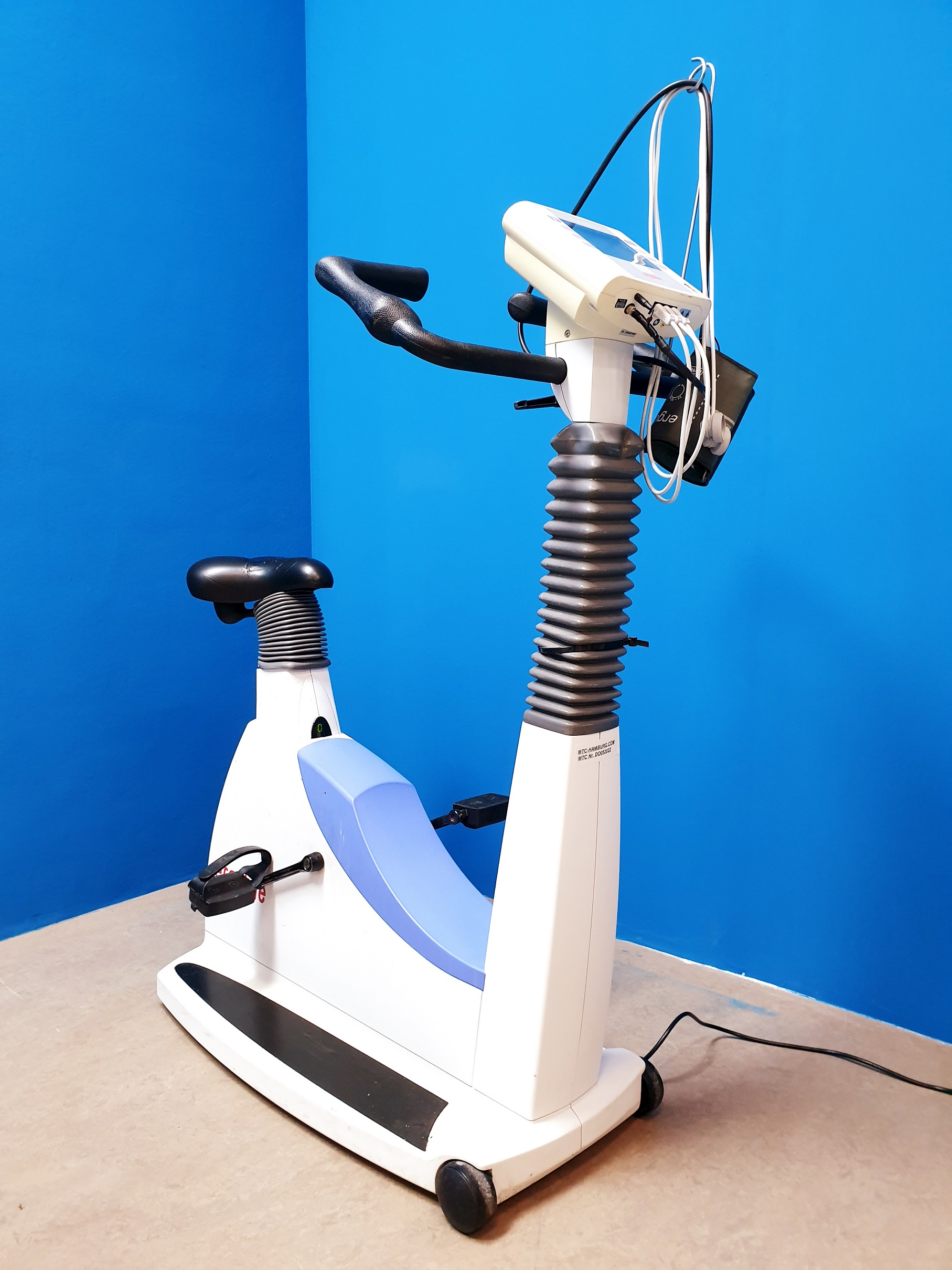 Ergoline ergoselect 100 K // 100K Fahrradergometer mit BD und Sauganlage thumbnail 3