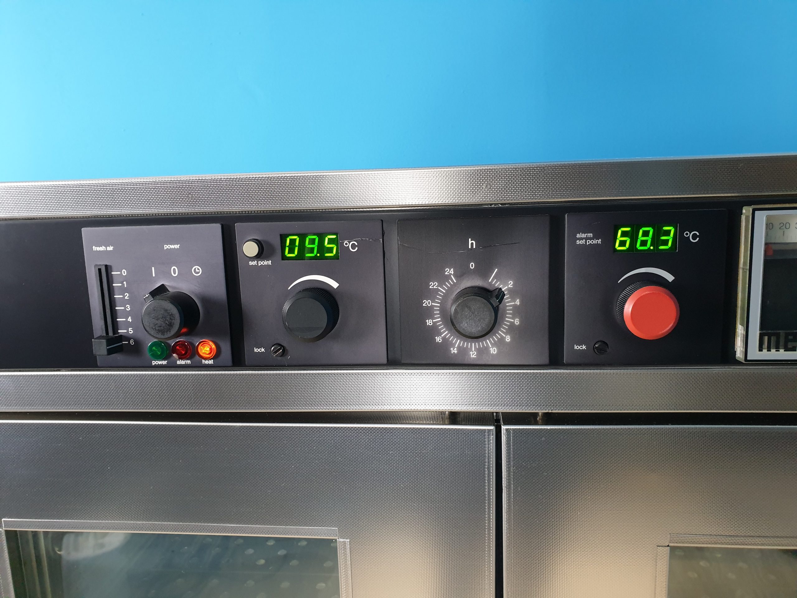 Memmert ULE 600 Wärmeschrank thumbnail 2
