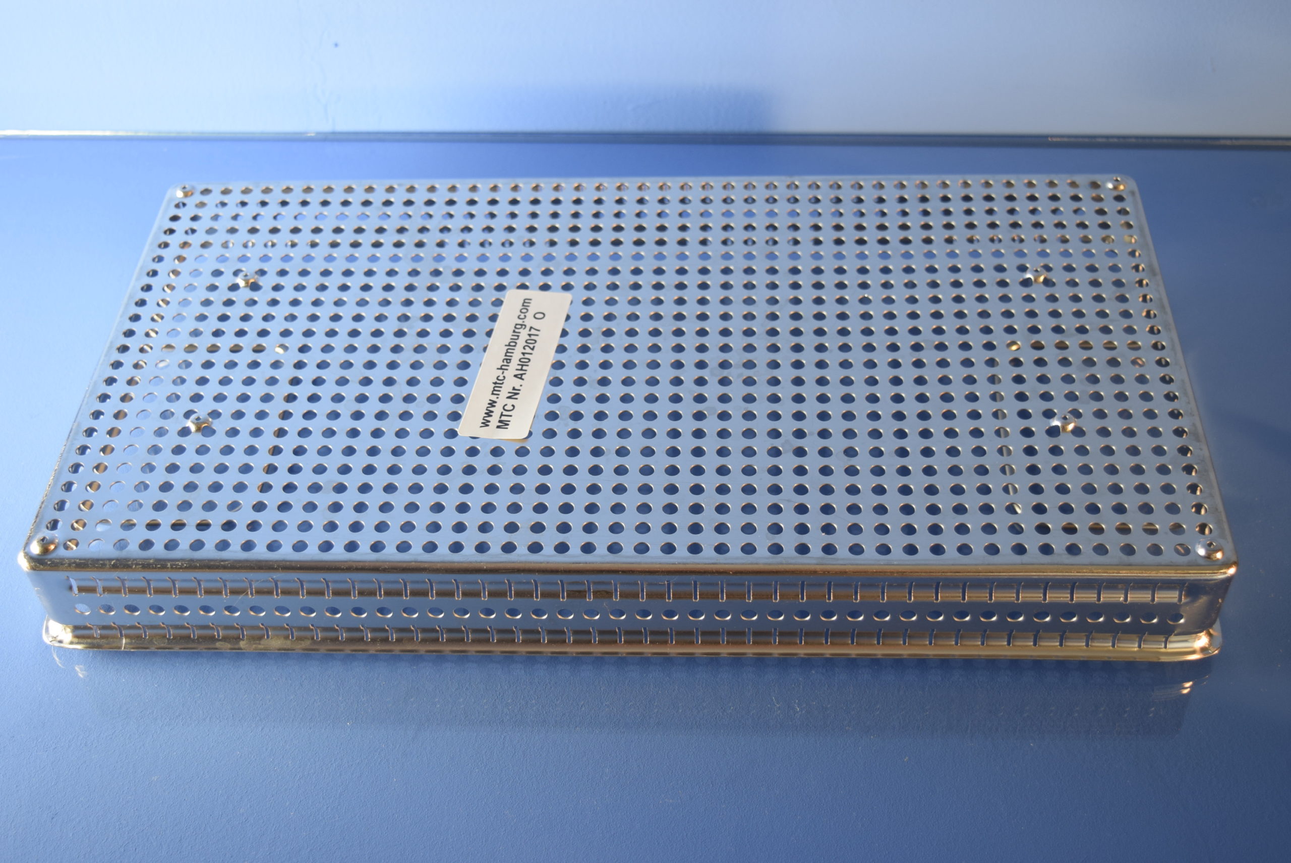 Instrumentenkorb Korb, Instrumentensieb Edelstahlkorb Ca 47 x 25 x 4.5 cm — image 1 of 1