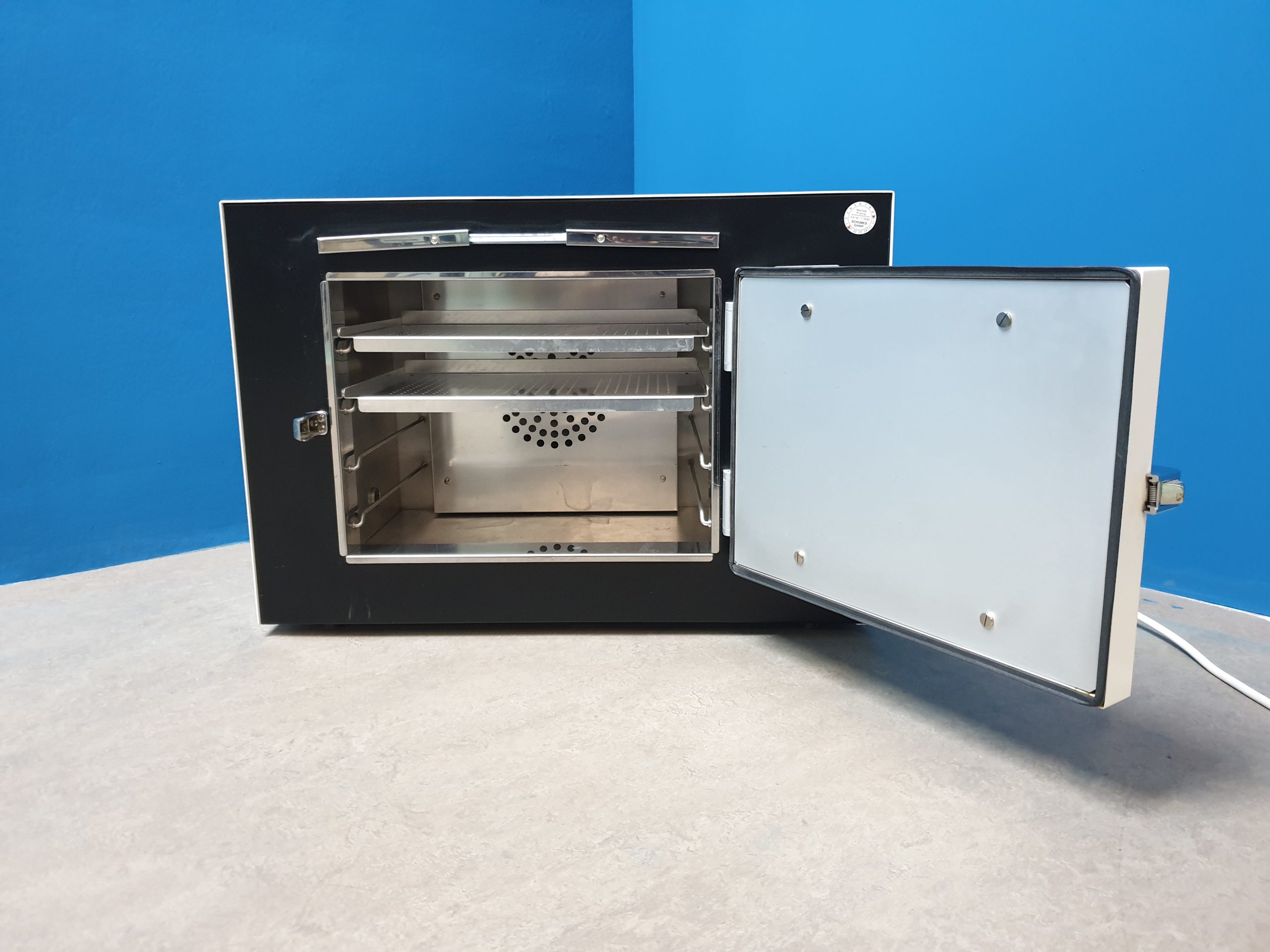 Melag 305 Heissluftsterilisator / Sterilisator 1416 Watt mit 02 Tabletts thumbnail 2