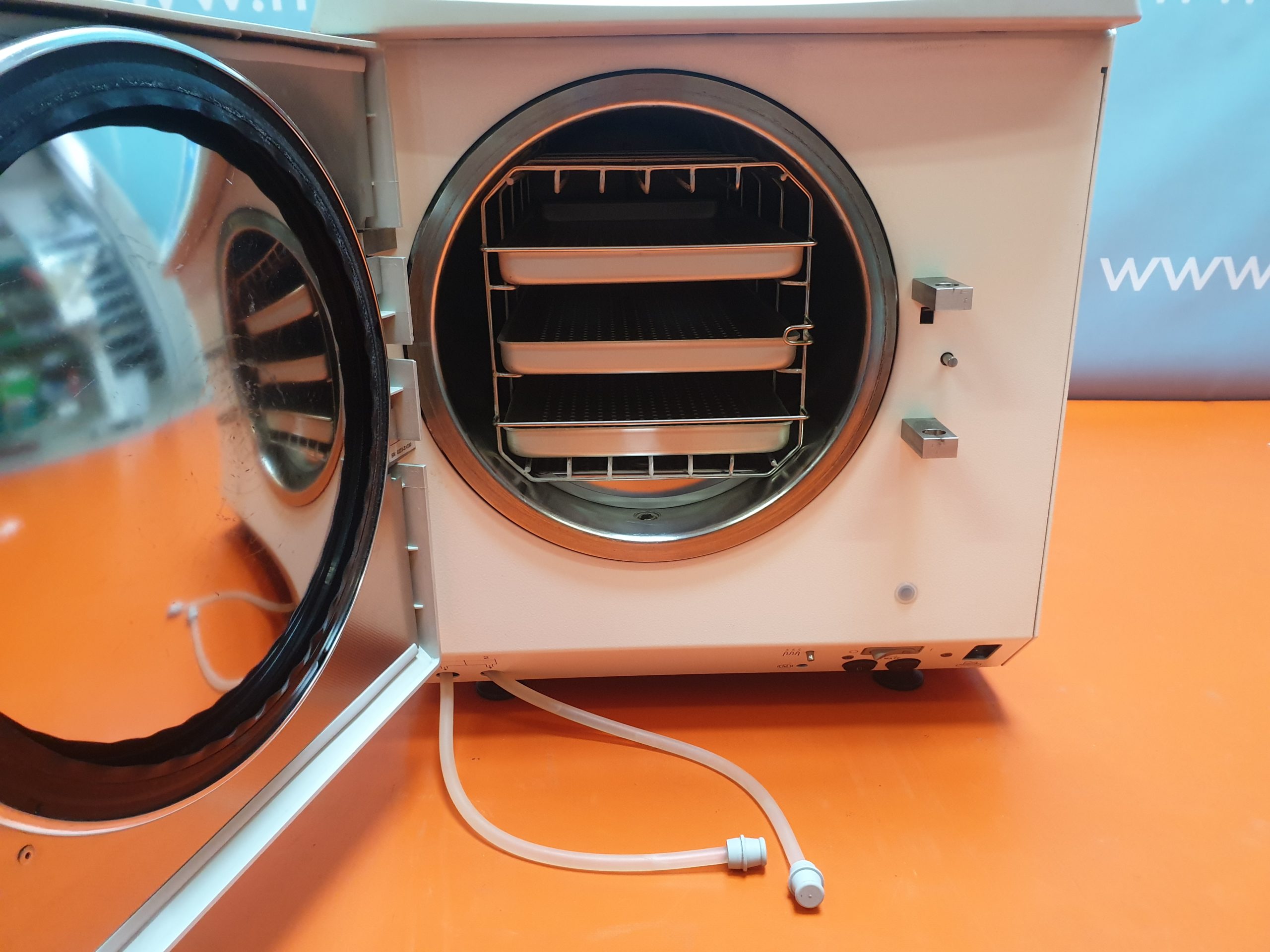 Melag 23 S // 23-S Autoklav Sterilisator Autoklav — image 1 of 5