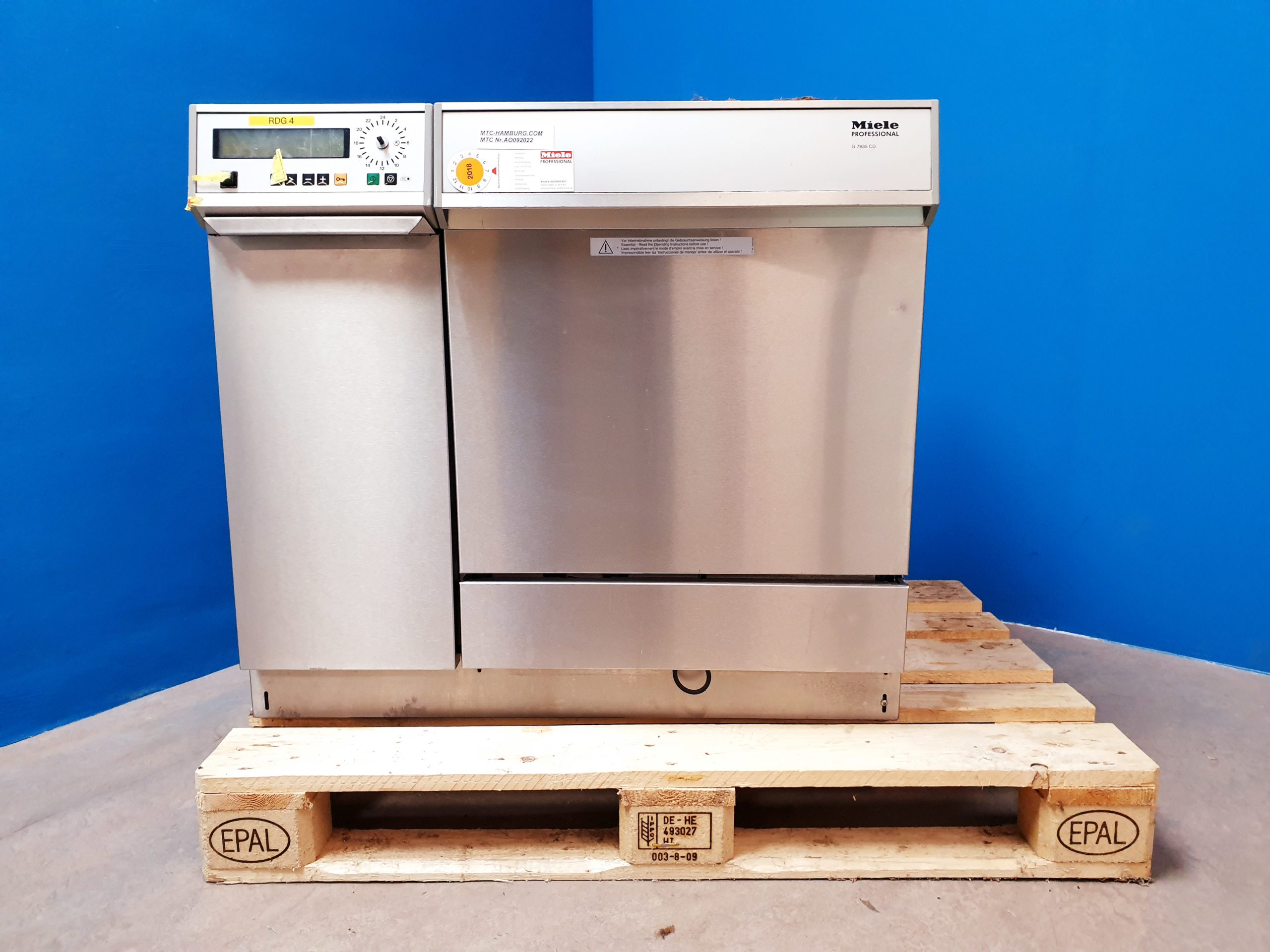 MIELE G7835 CD G7835CD Thermodesinfektor — image 1 of 9