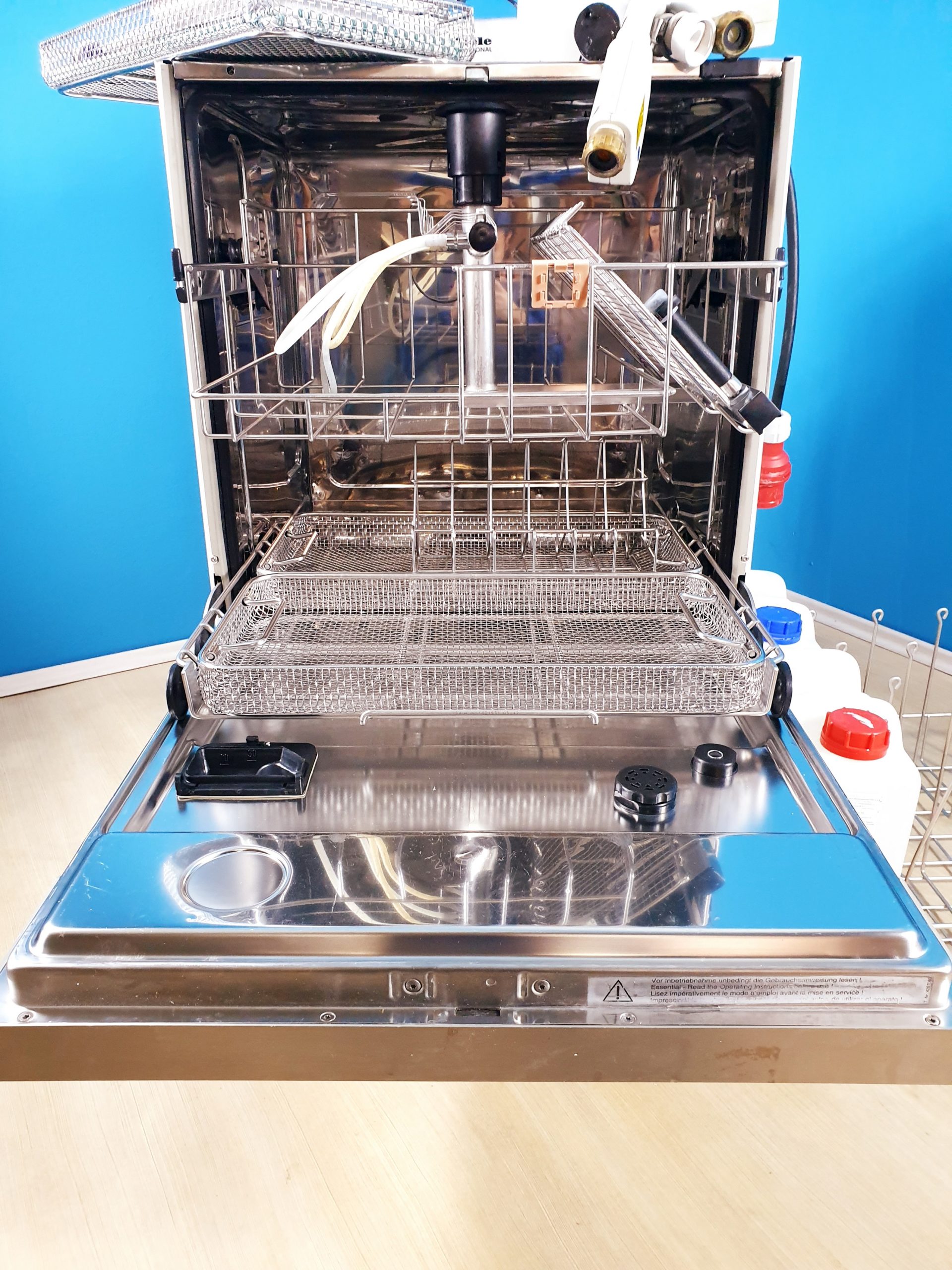 Miele G7882 //G 7882 Thermodesinfektor Chirurgie Anästhesie Gynäkologie Desinfektion — image 1 of 6