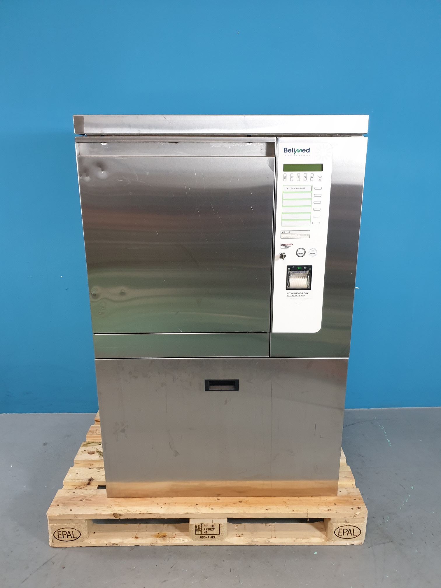 Belimed WD 150 // WD150 Reinigungs- u. Desinfektionsgerät auf Gestell — image 1 of 6