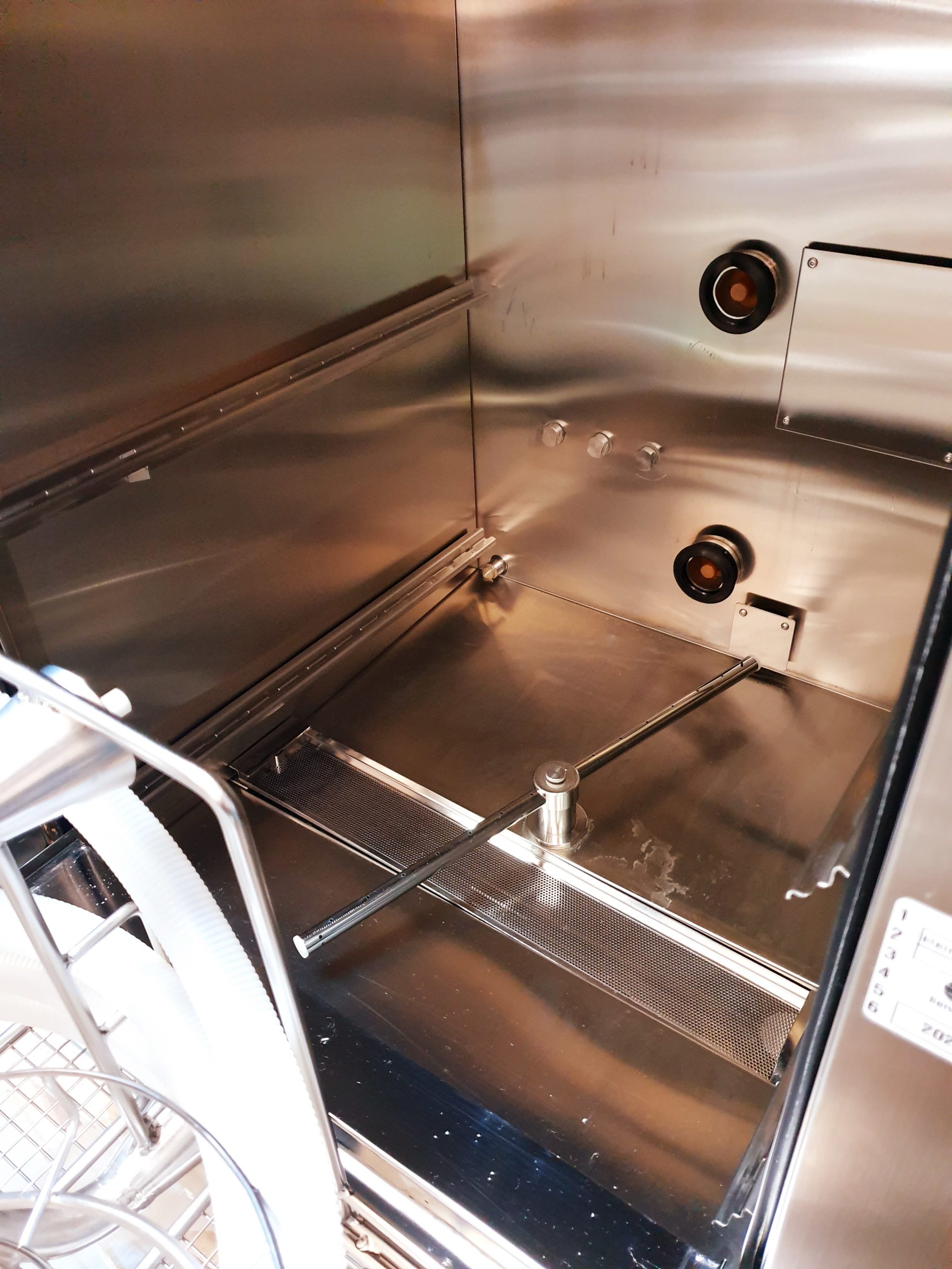 Cantel BHT INNOVA E3 Endoskop-Sterilisator – Desinfektionsgerät – thumbnail 5