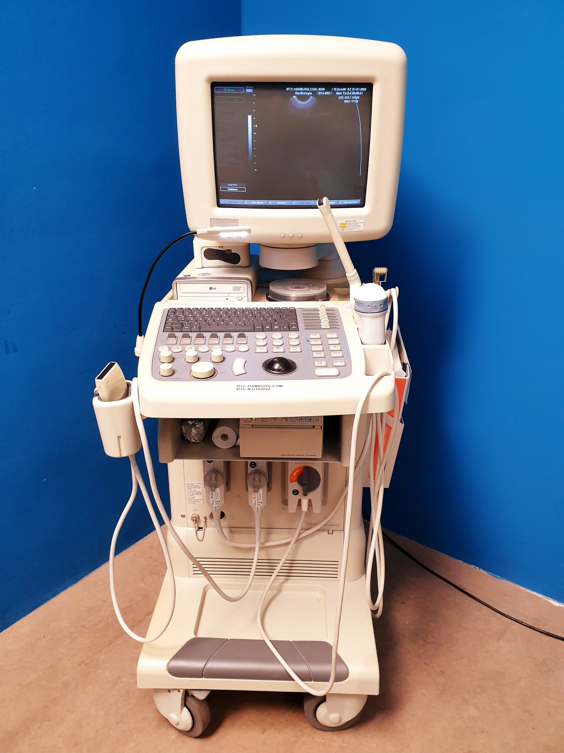 Sonoace 8000 Live Prime 3D Ultraschallgerät +3D4-7EK + EC4-9ES + HL5-9ED — image 1 of 7