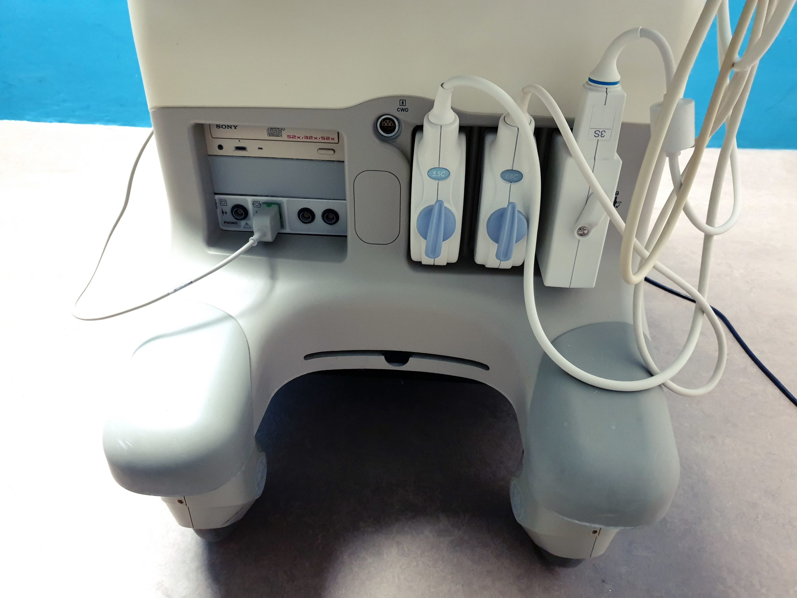 GE Logiq 5 Pro Farbdoppler Ultraschallgerät mit konvex, Linear, Endovaginal und Kardiosonde thumbnail 5