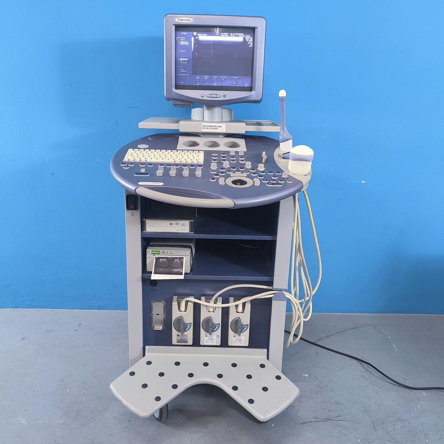 GE Voluson 730 Pro 3D/4D Inkl 03 Sonden und Printer // RAB4-8L , RIC5-9H , SP6-12 DOM 2010 — image 1 of 12