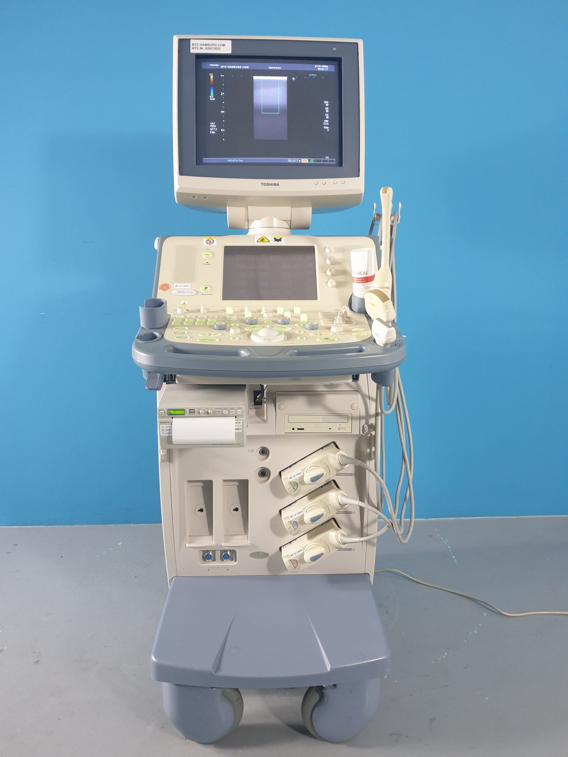 Toshiba Xario SSA-660A Ultraschallgerät + PVT-375BT + PLT-1204AT + PVT-661VT — image 1 of 7