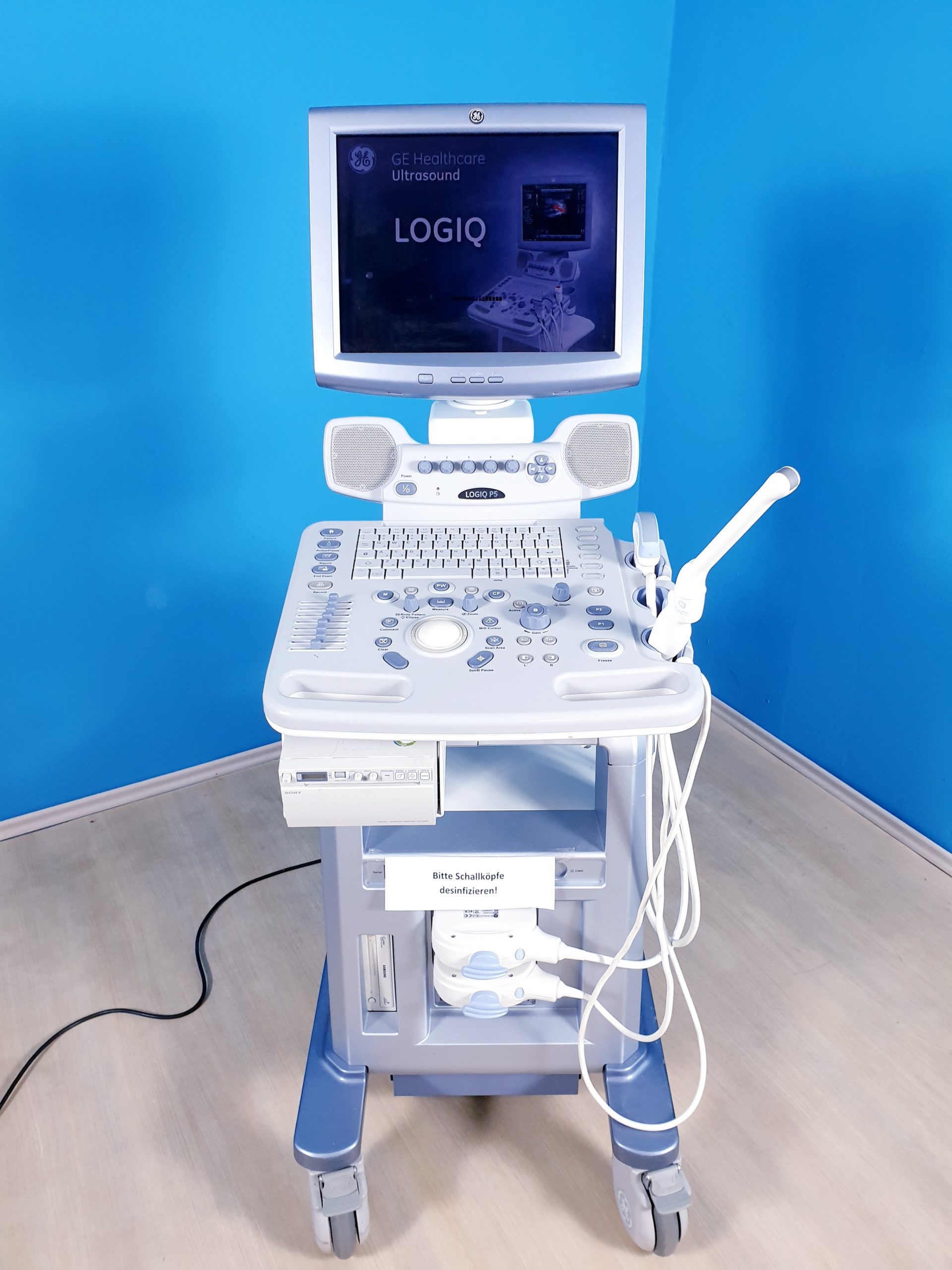 GE Logiq P5 BT11 FARBDOPPLER 5CS Abdomen + E8CS ENDOVAGINALE — image 1 of 8