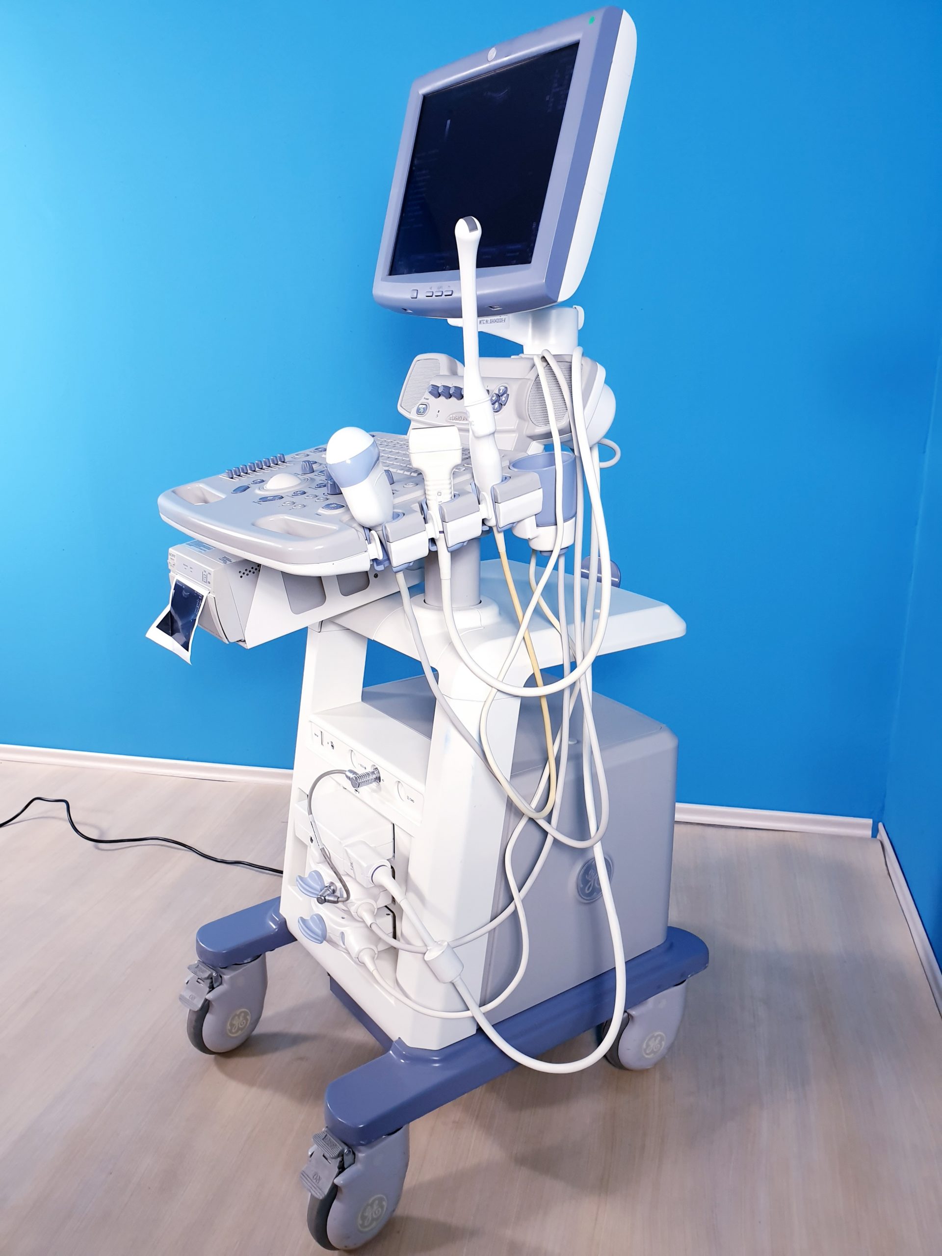 GE LOGIQ P5 Gynäkologie mit 3D/4D Sonde Linear, Endovaginal + Printer BT08 thumbnail 2
