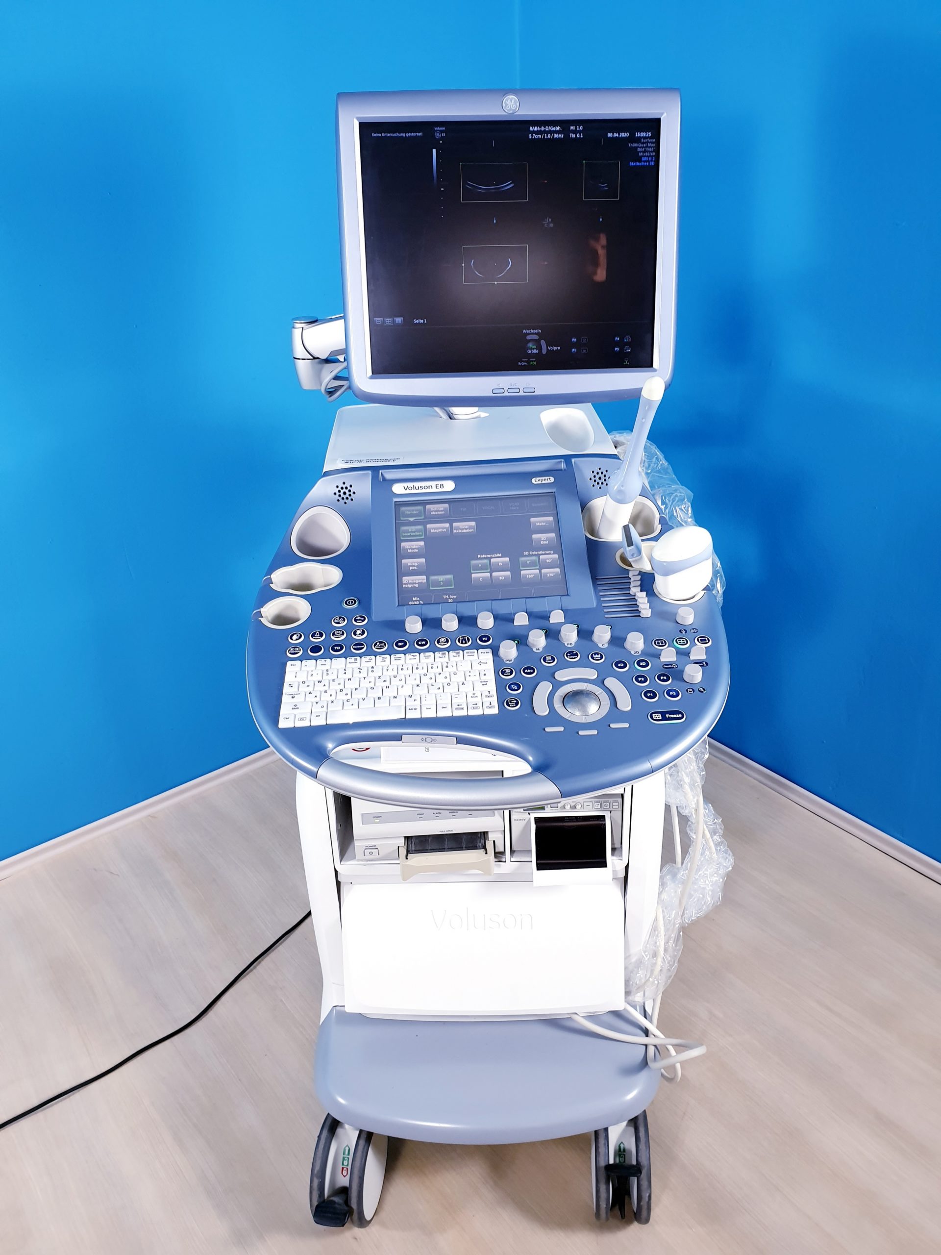 GE Voluson E8 Expert RAB4-8D / RIC5-9D / 11L-D — image 1 of 11