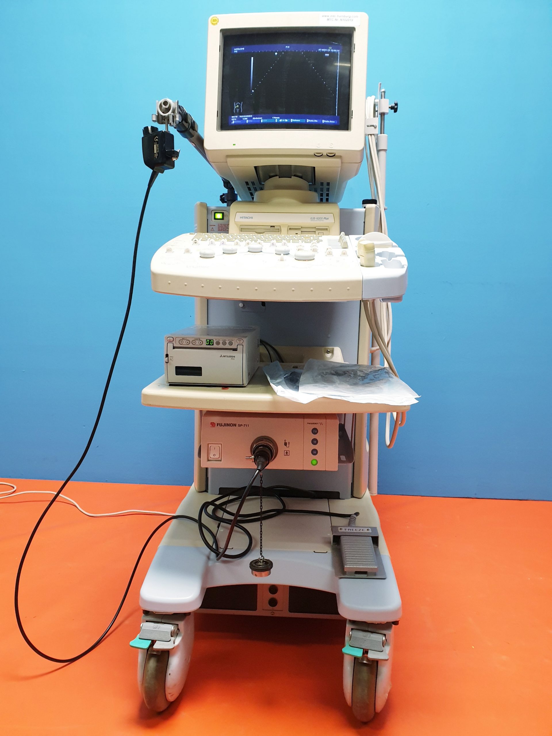 Hitachi Ultraschallgerät EUB-6000 Plus Farbdoppler mit 3 Sonden + FUJINON SP-711 m FUJINON TL-1A — image 1 of 6