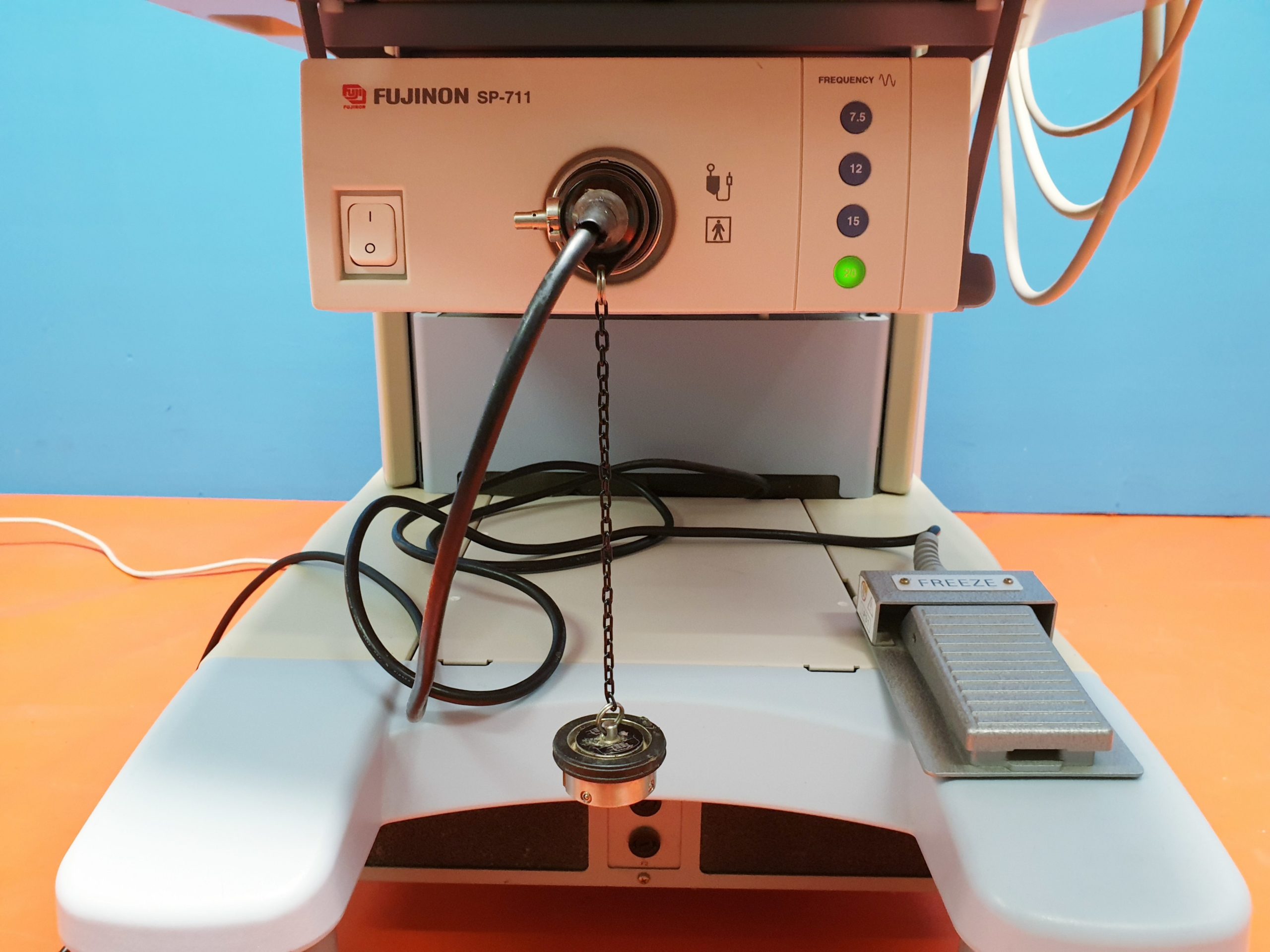 Hitachi Ultraschallgerät EUB-6000 Plus Farbdoppler mit 3 Sonden + FUJINON SP-711 m FUJINON TL-1A thumbnail 2